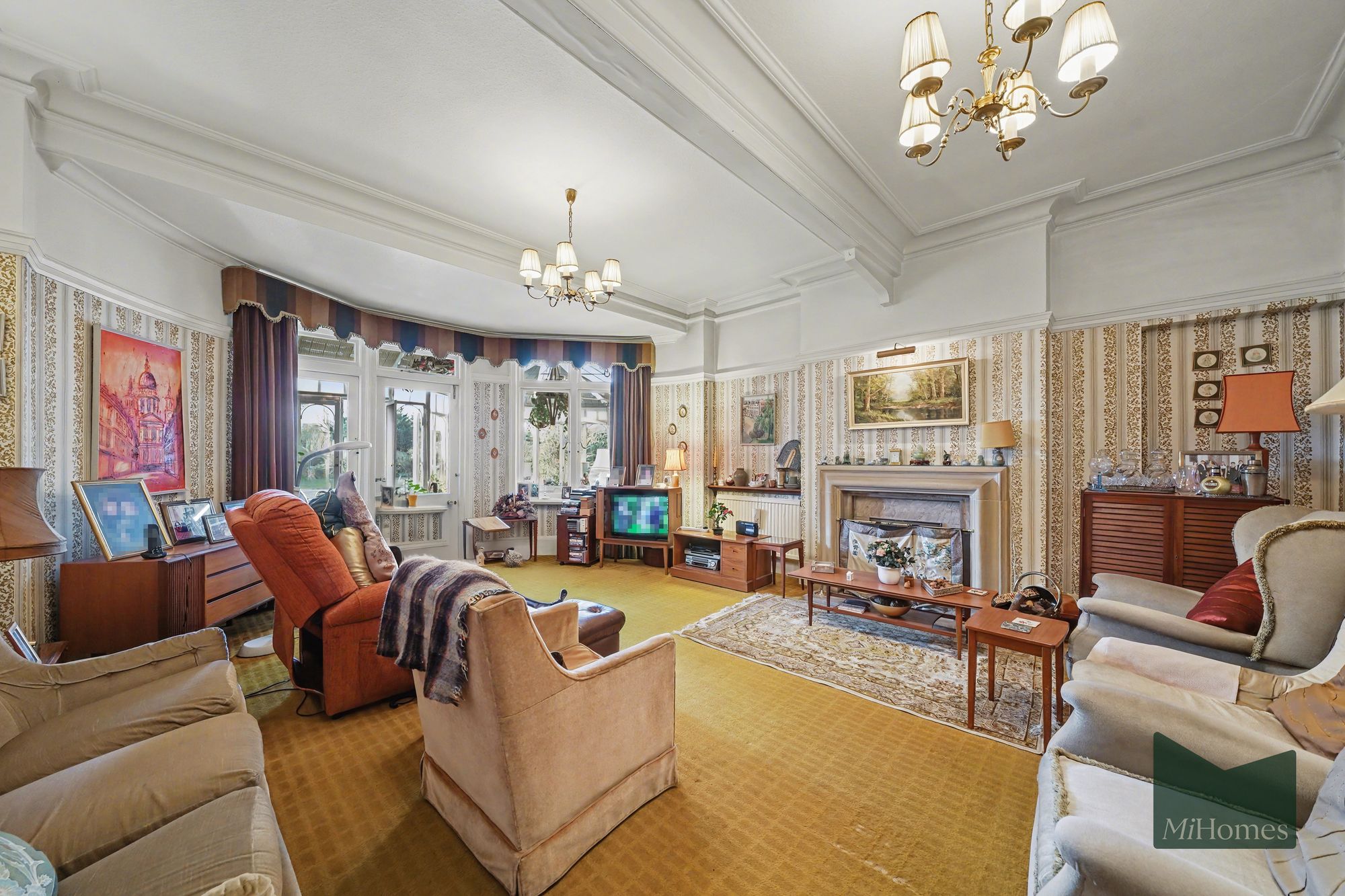 6 bed detached house for sale in The Chine, London, N21  - Property Image 9