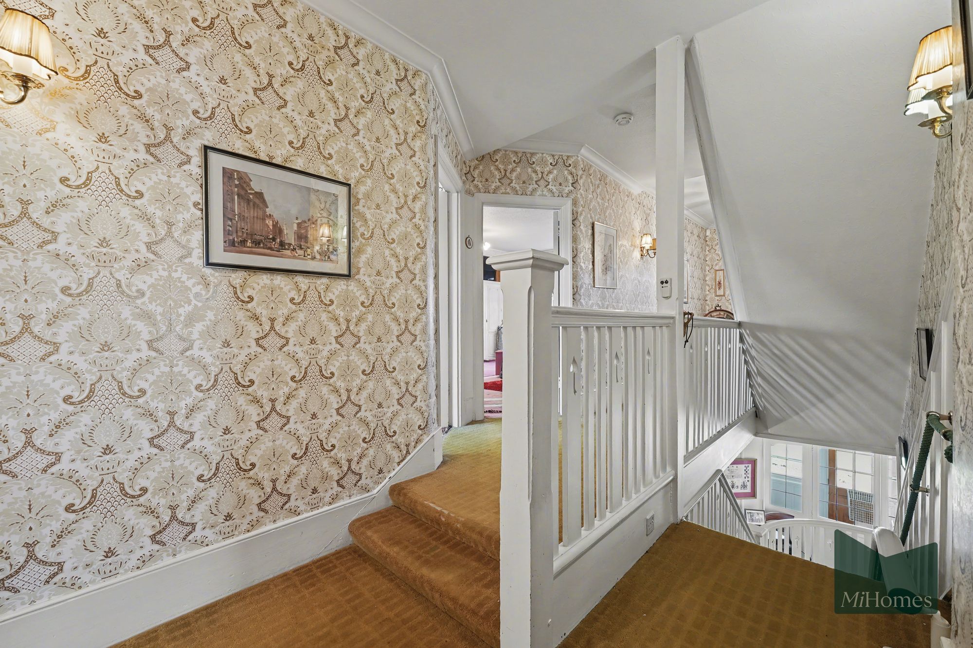 6 bed detached house for sale in The Chine, London, N21  - Property Image 22