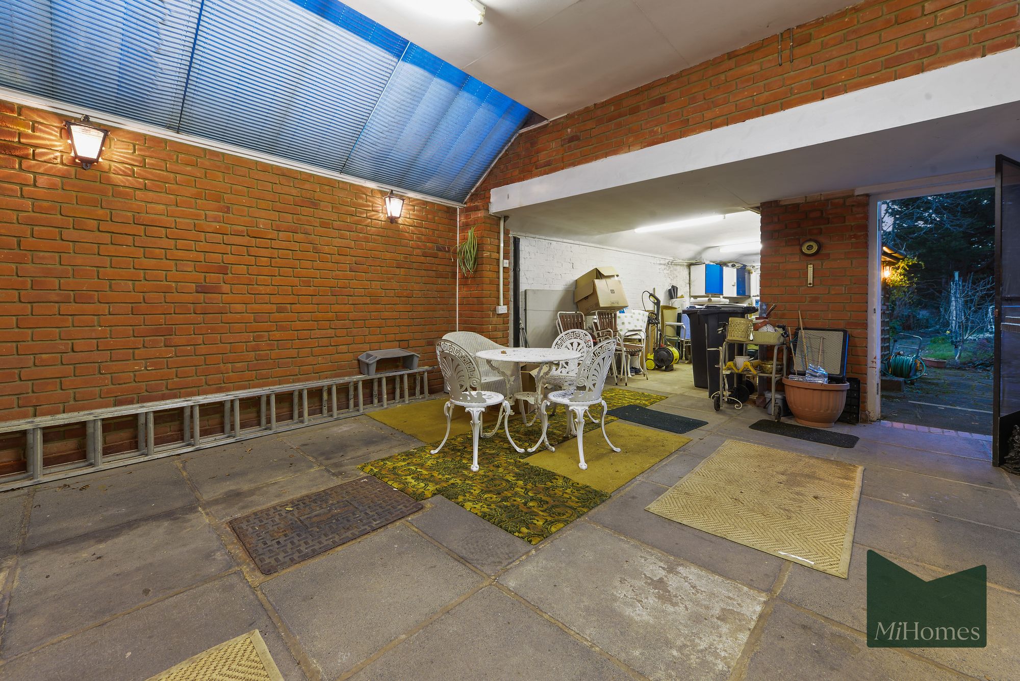 6 bed detached house for sale in The Chine, London, N21  - Property Image 15