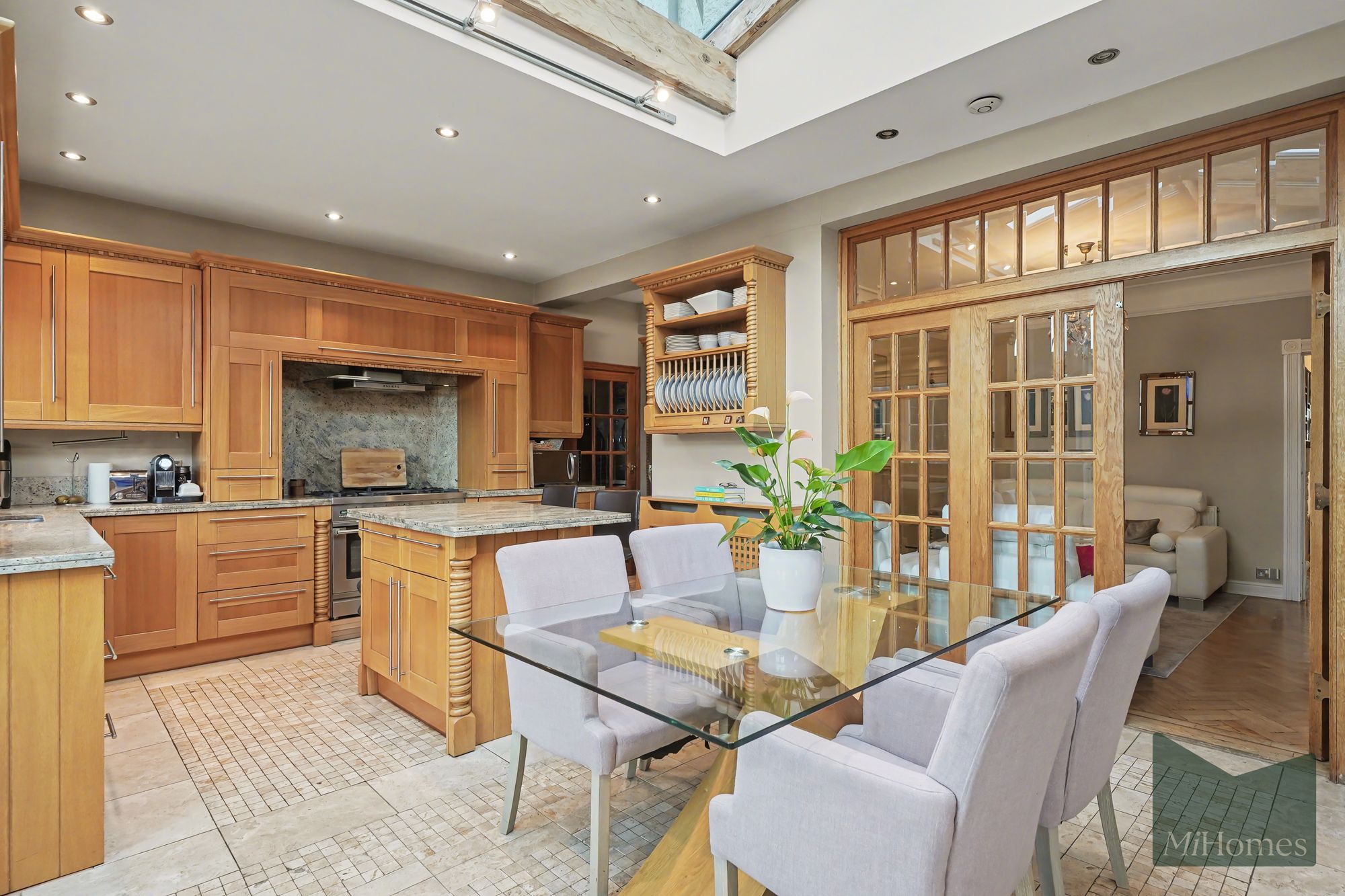 5 bed semi-detached house for sale in The Ridgeway, London, N14 - Property Image 2