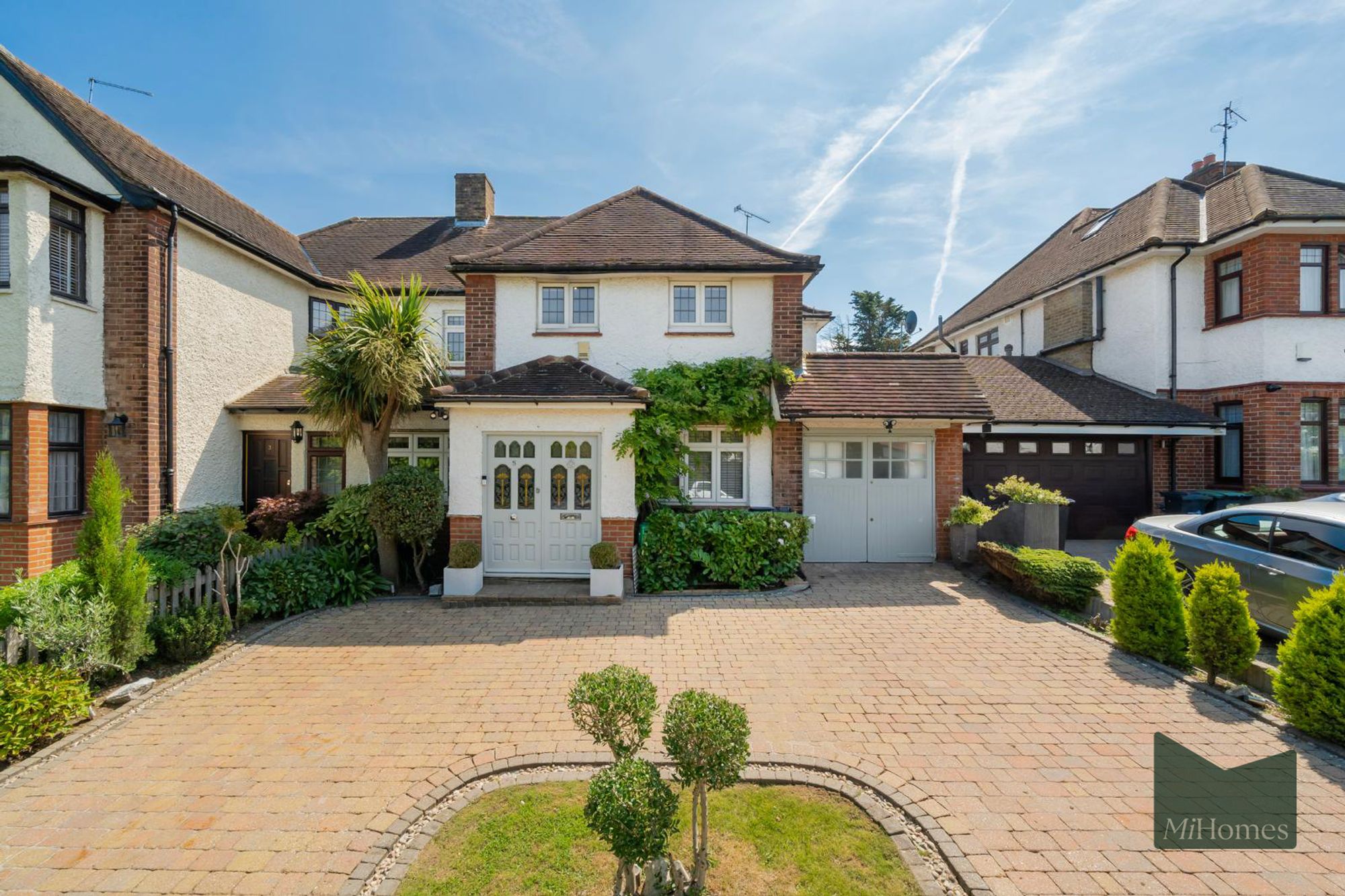5 bed semi-detached house for sale in The Ridgeway, London, N14