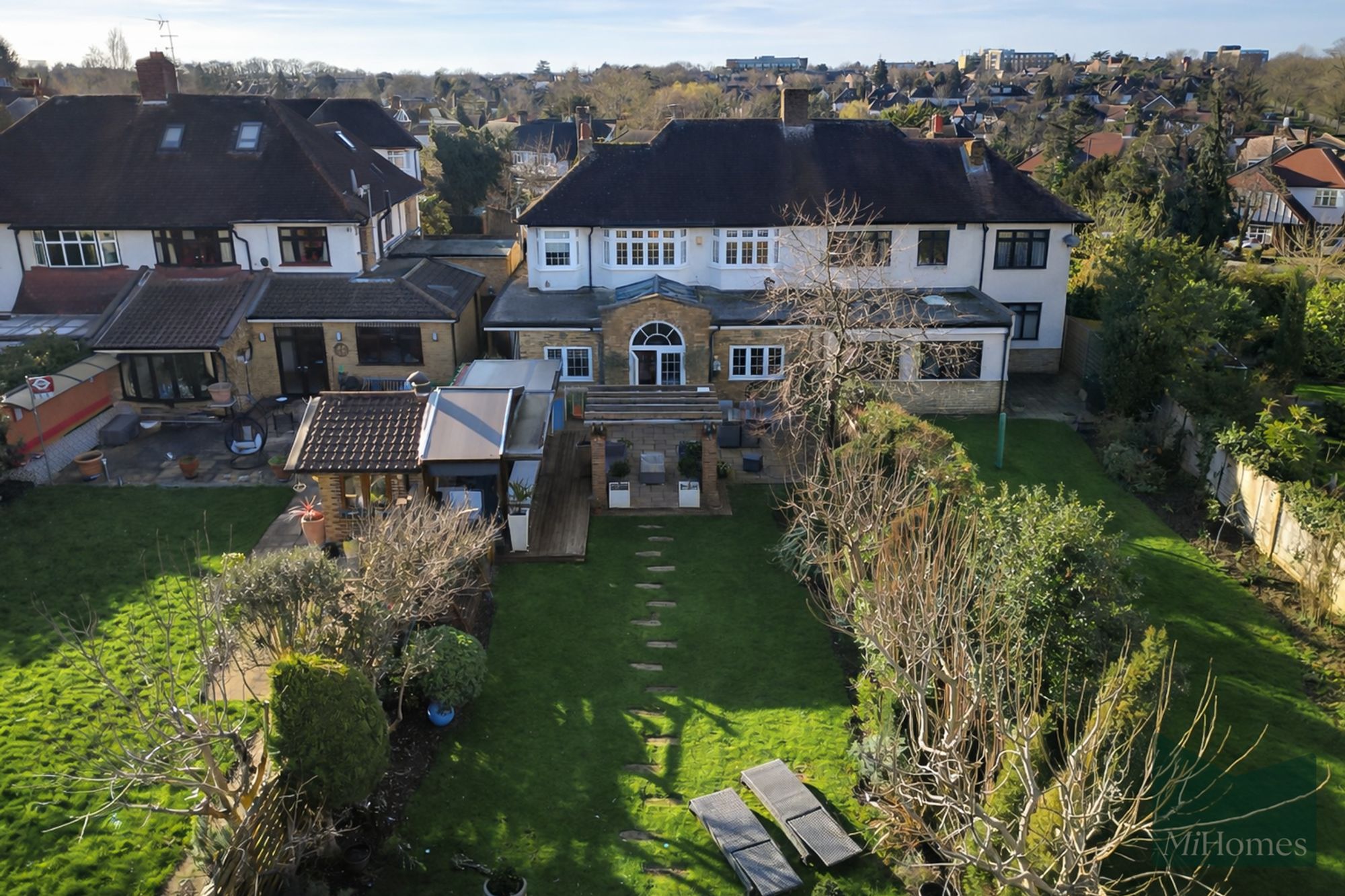 5 bed semi-detached house for sale in The Ridgeway, London, N14 - Property Image 38