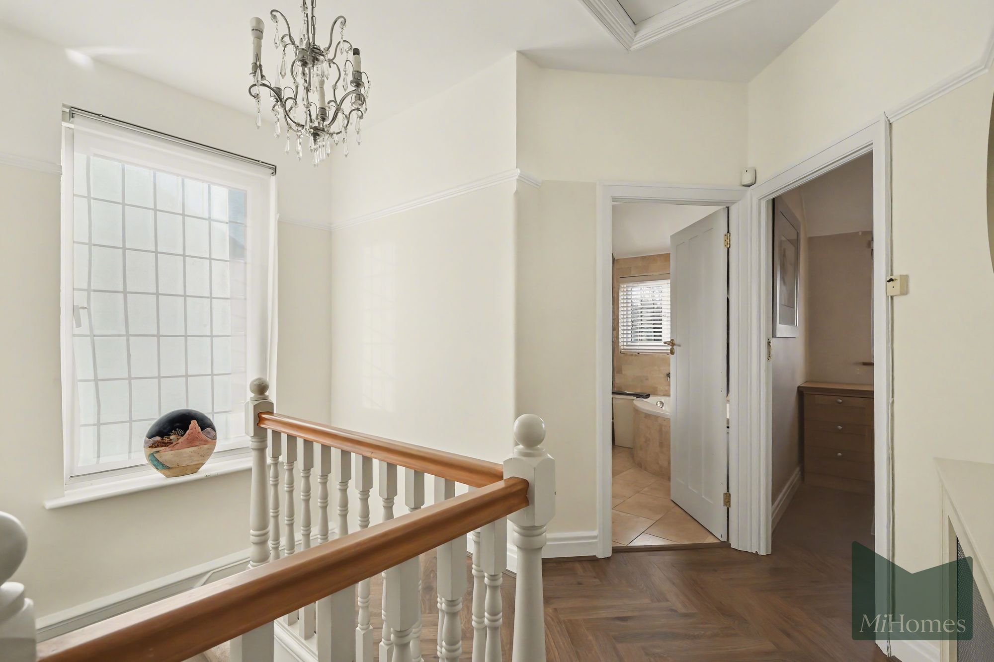 5 bed semi-detached house for sale in The Ridgeway, London, N14 - Property Image 28