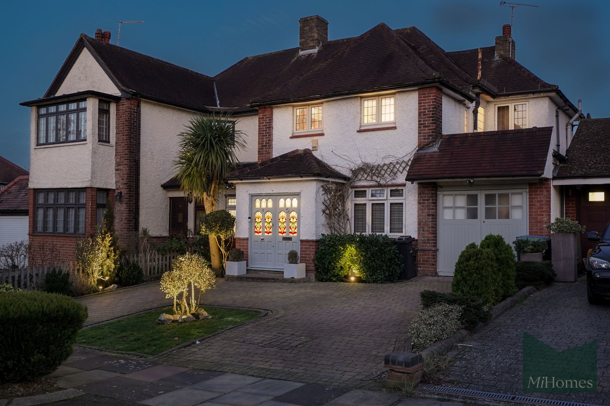 5 bed semi-detached house for sale in The Ridgeway, London, N14 - Property Image 41