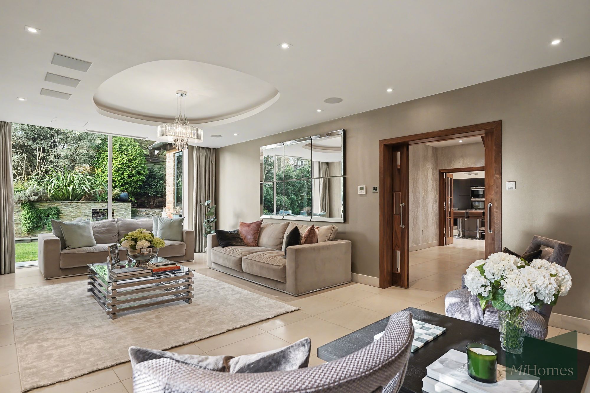 4 bed detached house for sale in Pagitts Grove, Barnet, EN4  - Property Image 7