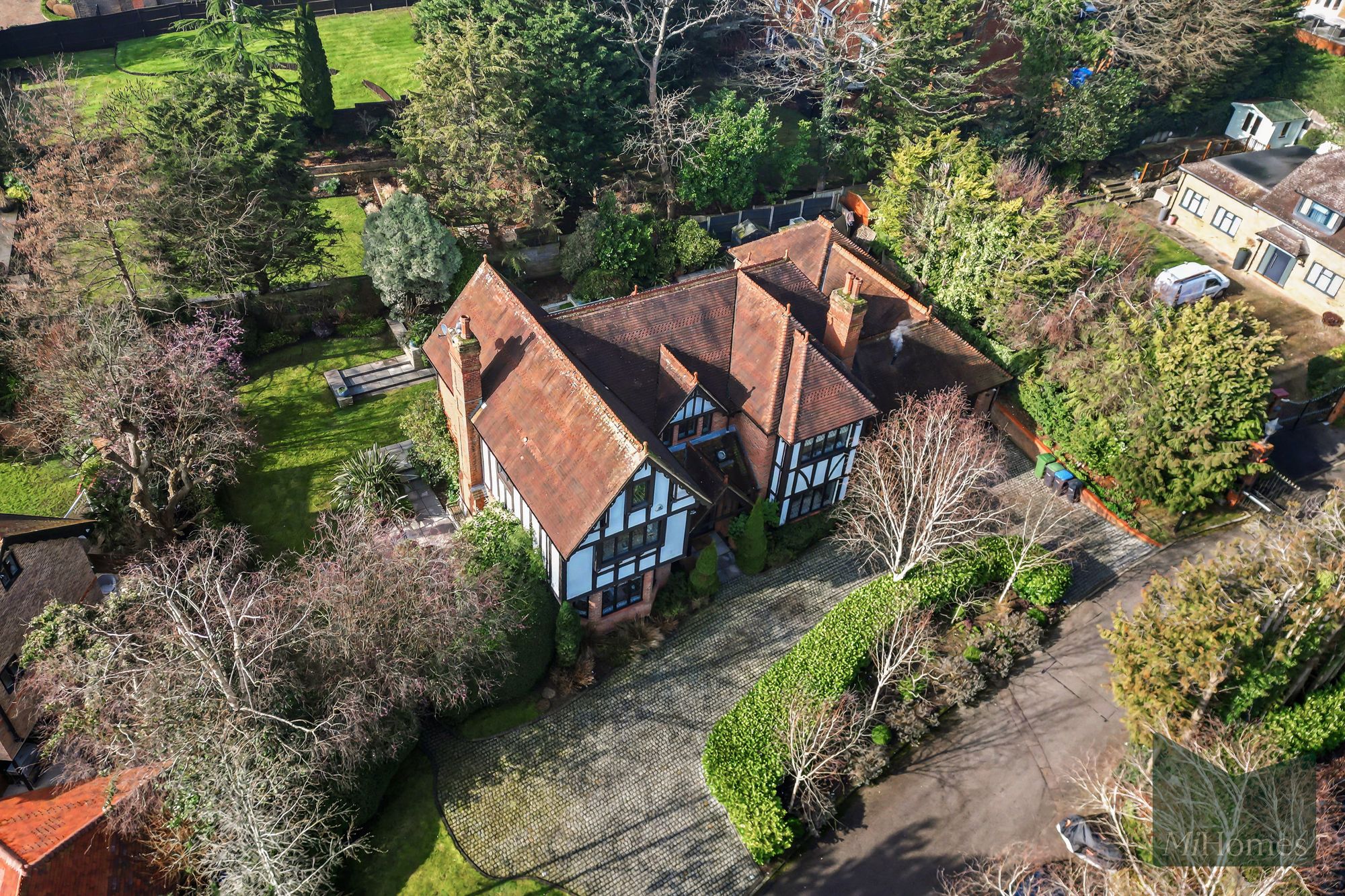 4 bed detached house for sale in Pagitts Grove, Barnet, EN4  - Property Image 49