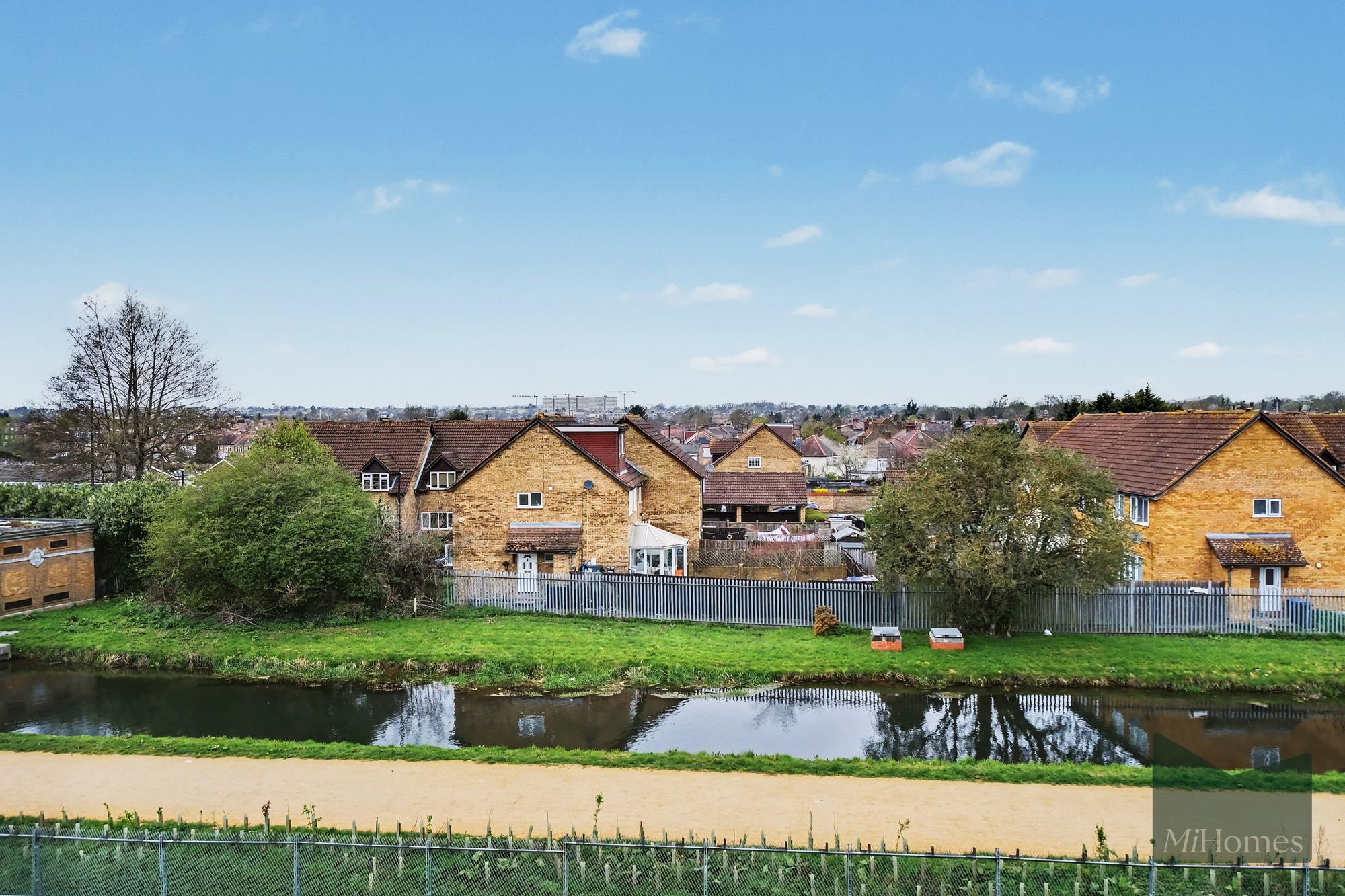 2 bed flat for sale in Orton Grove, Enfield, EN1 - Property Image 6
