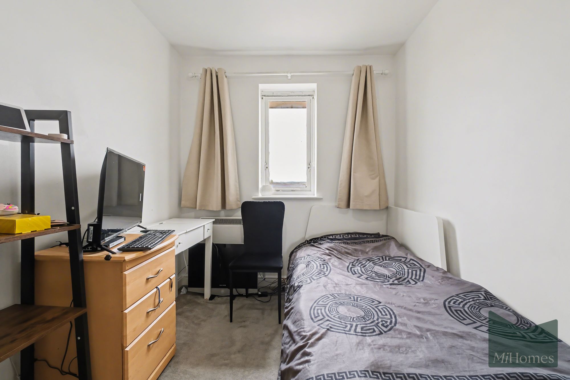 2 bed flat for sale in Orton Grove, Enfield, EN1 - Property Image 12