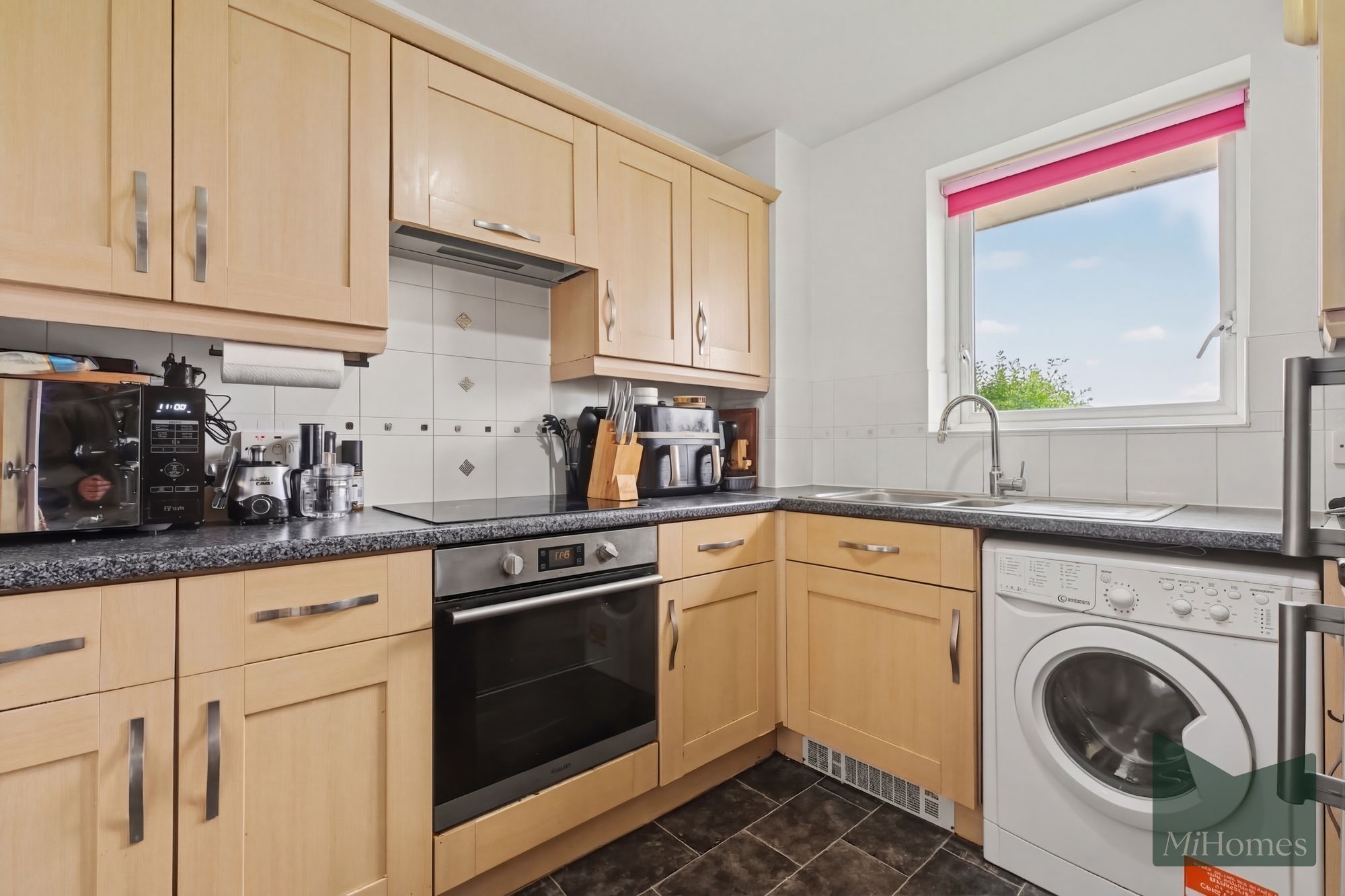 2 bed flat for sale in Orton Grove, Enfield, EN1 - Property Image 4