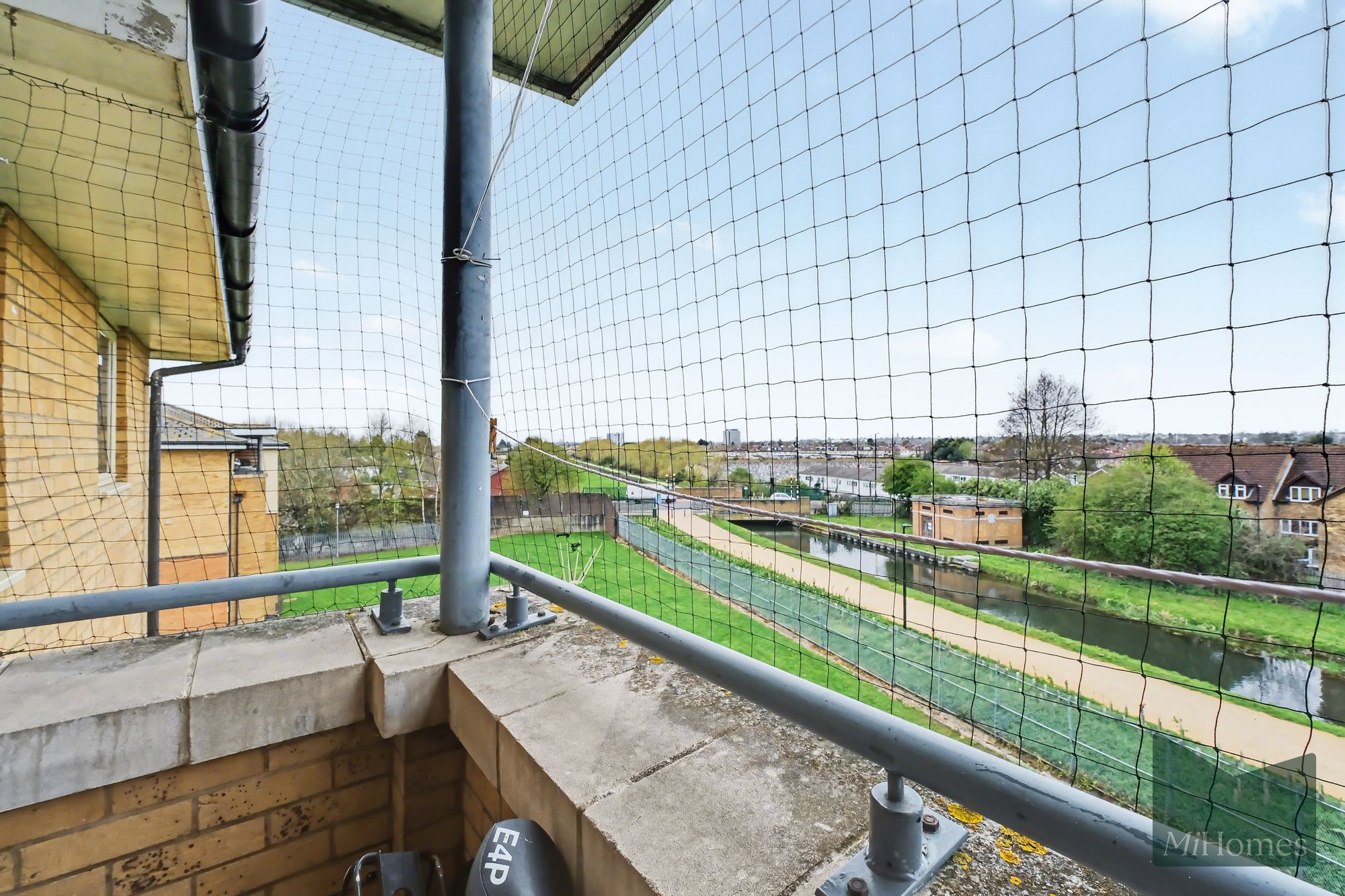 2 bed flat for sale in Orton Grove, Enfield, EN1 - Property Image 7