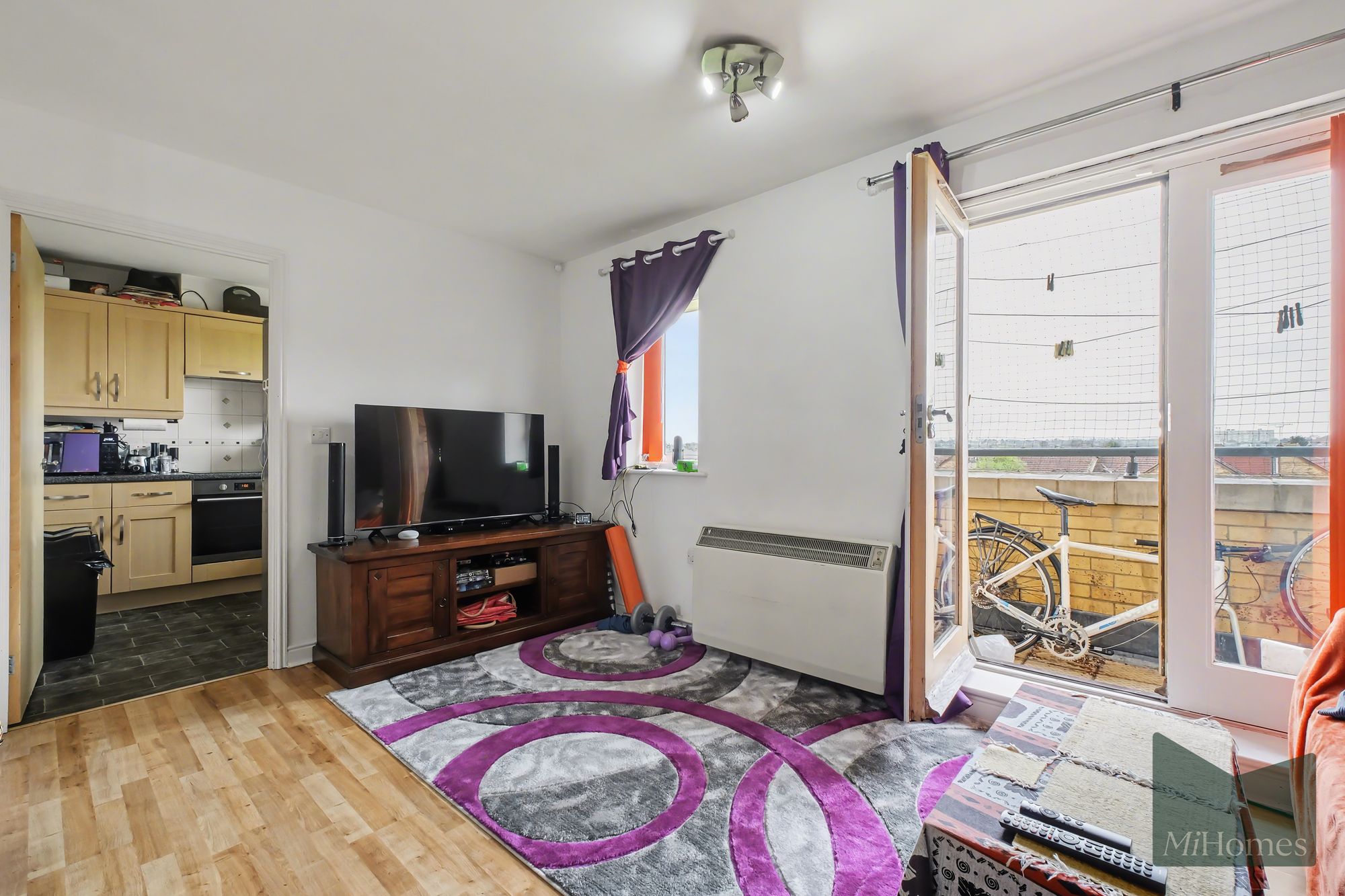 2 bed flat for sale in Orton Grove, Enfield, EN1 - Property Image 3