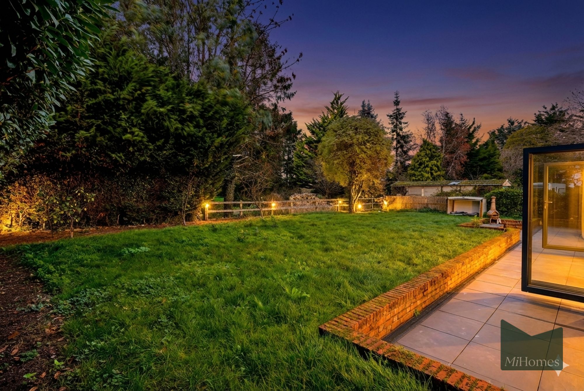 4 bed detached house for sale in Tylers Road, Roydon, CM19 - Property Image 17