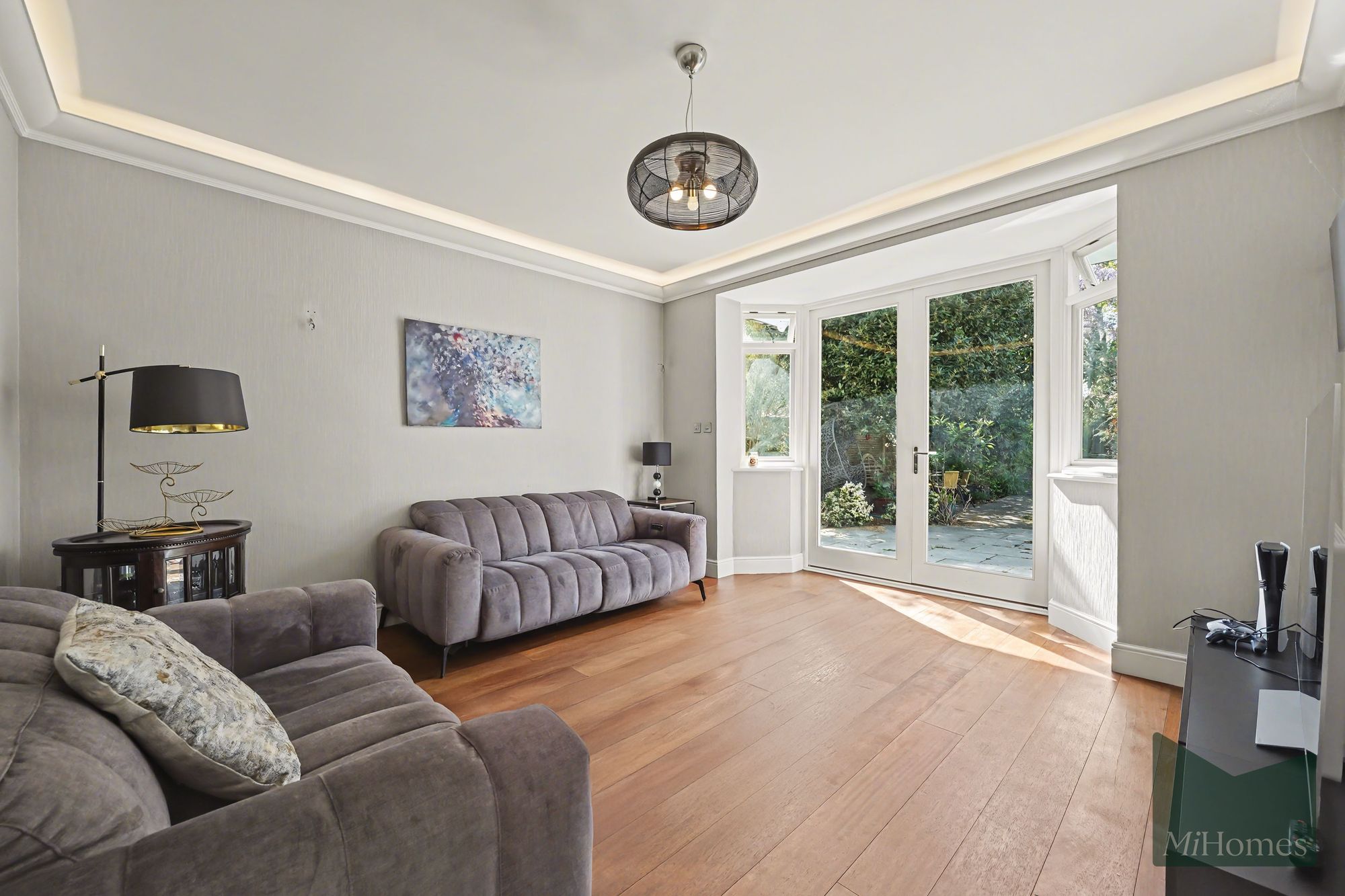 4 bed detached house for sale in Bourne Avenue, London, N14  - Property Image 11