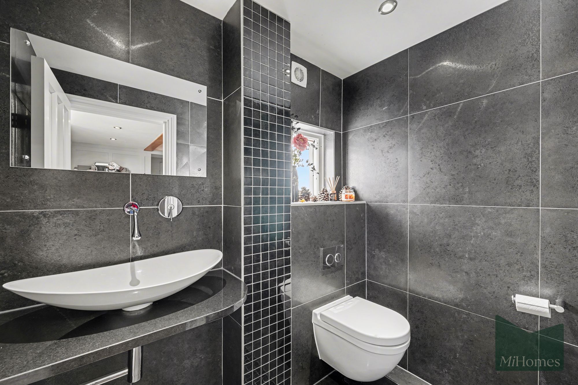 4 bed detached house for sale in Bourne Avenue, London, N14  - Property Image 38