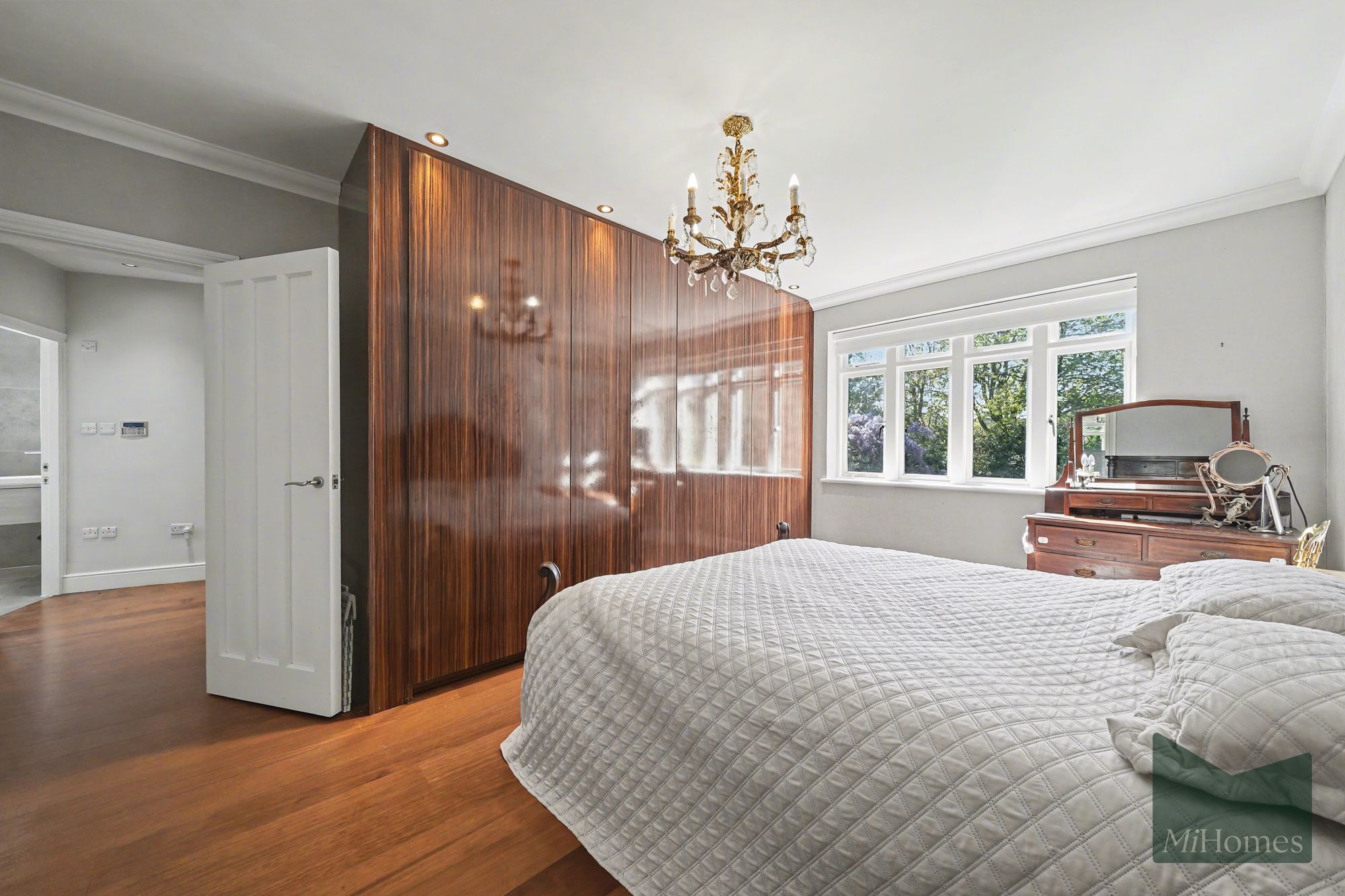 4 bed detached house for sale in Bourne Avenue, London, N14  - Property Image 29