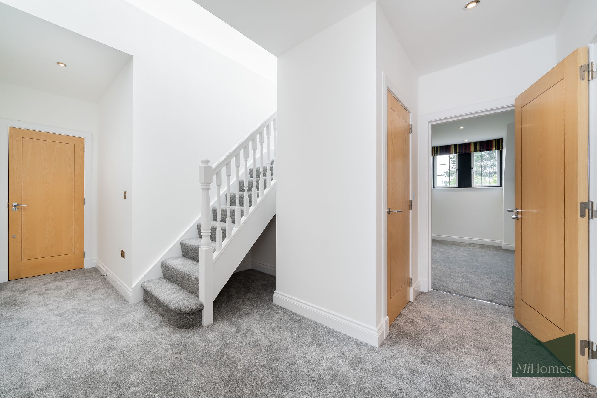 2 bed flat for sale in Cockfosters Road, Buckley Court, EN4 - Property Image 5