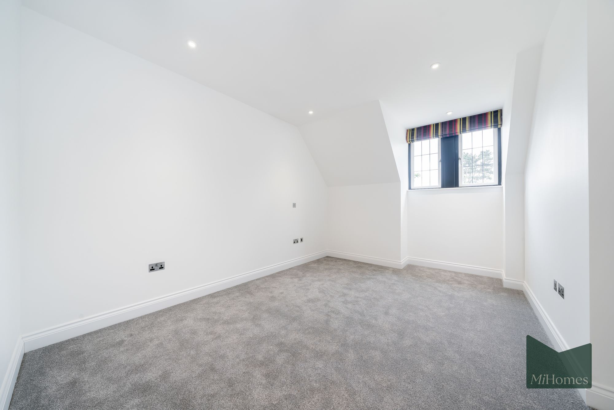 2 bed flat for sale in Cockfosters Road, Buckley Court, EN4 - Property Image 6
