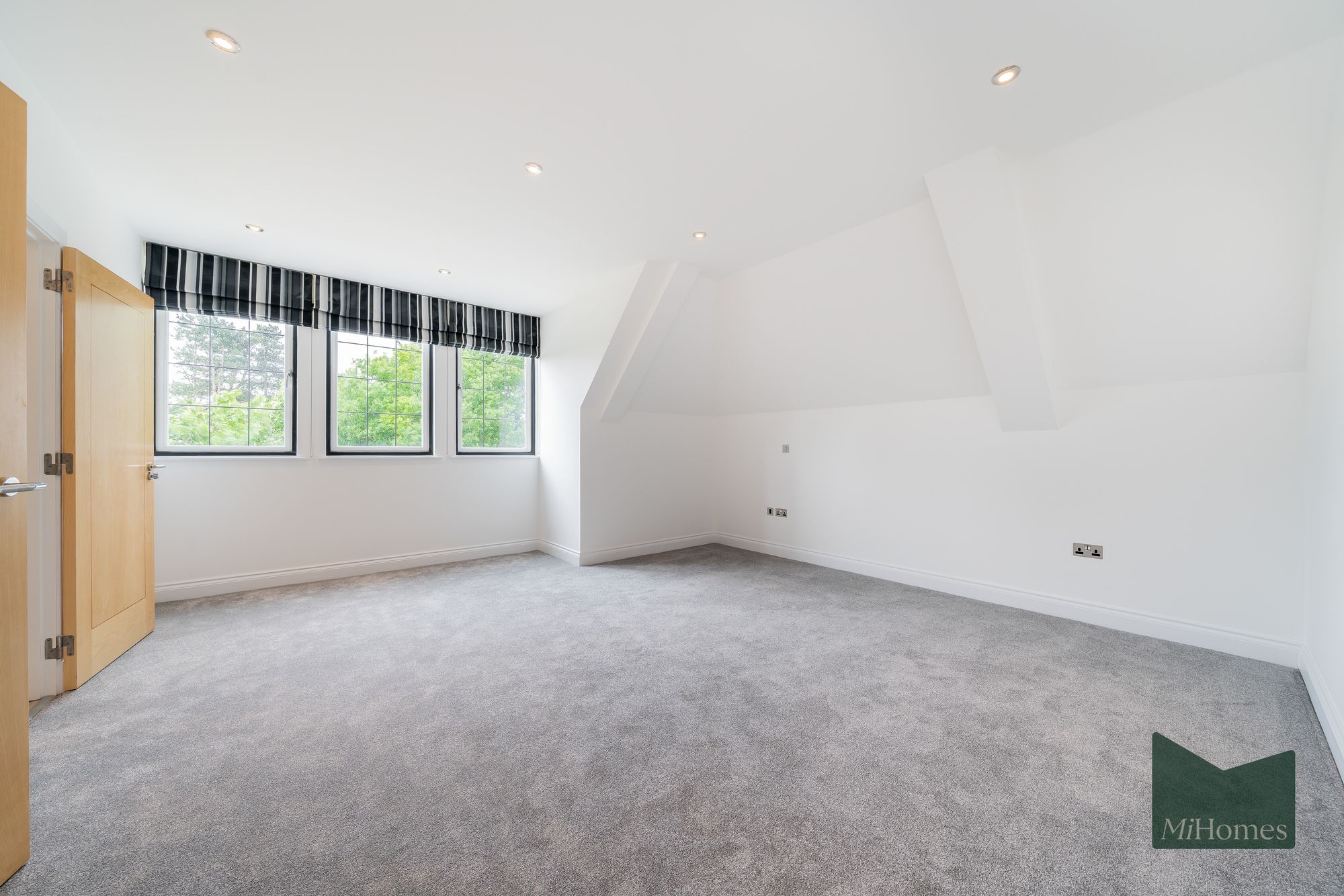 2 bed flat for sale in Cockfosters Road, Buckley Court, EN4 - Property Image 7