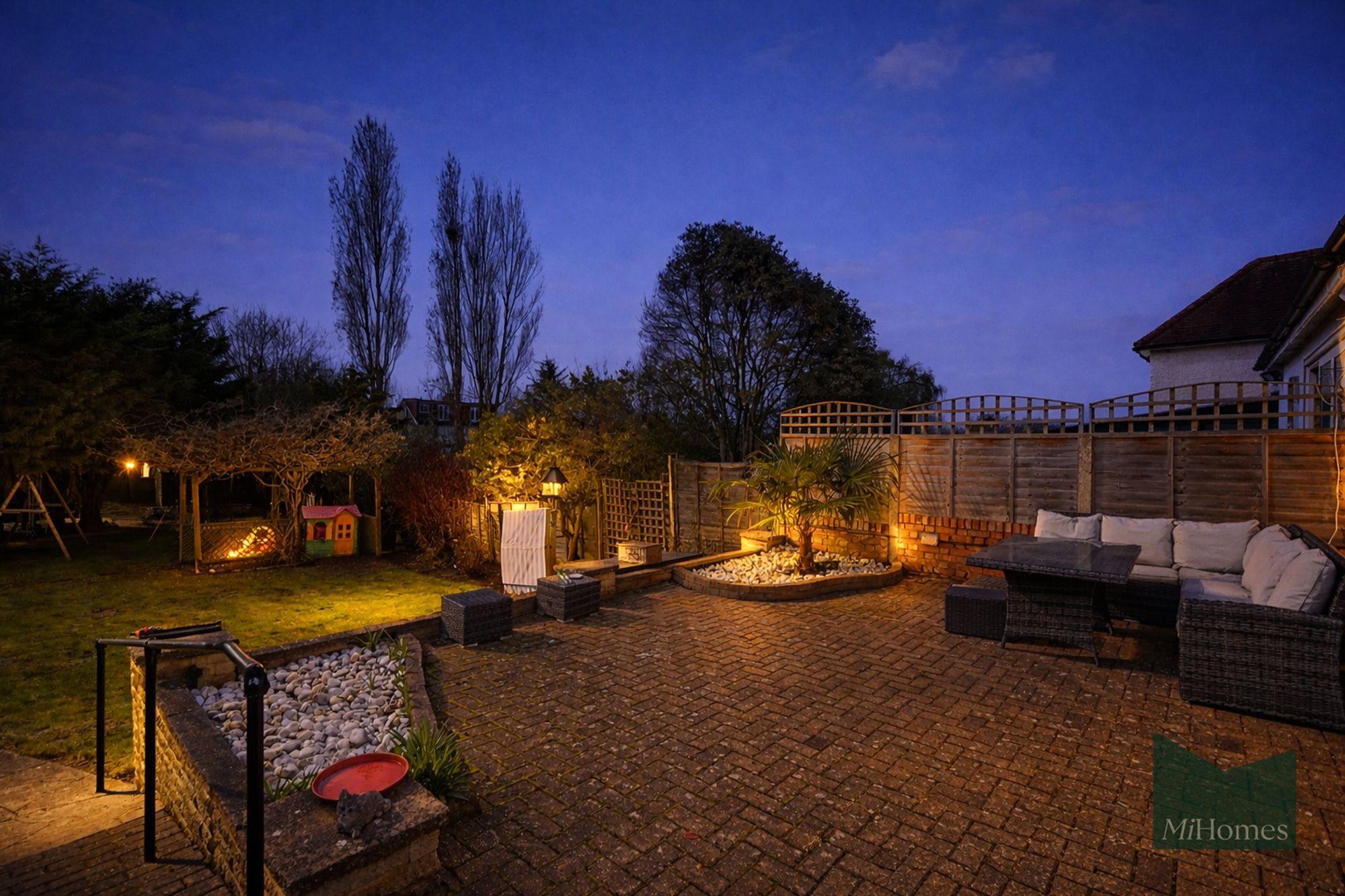 3 bed semi-detached house for sale in Billy Lows Lane, Potters Bar, EN6 - Property Image 15
