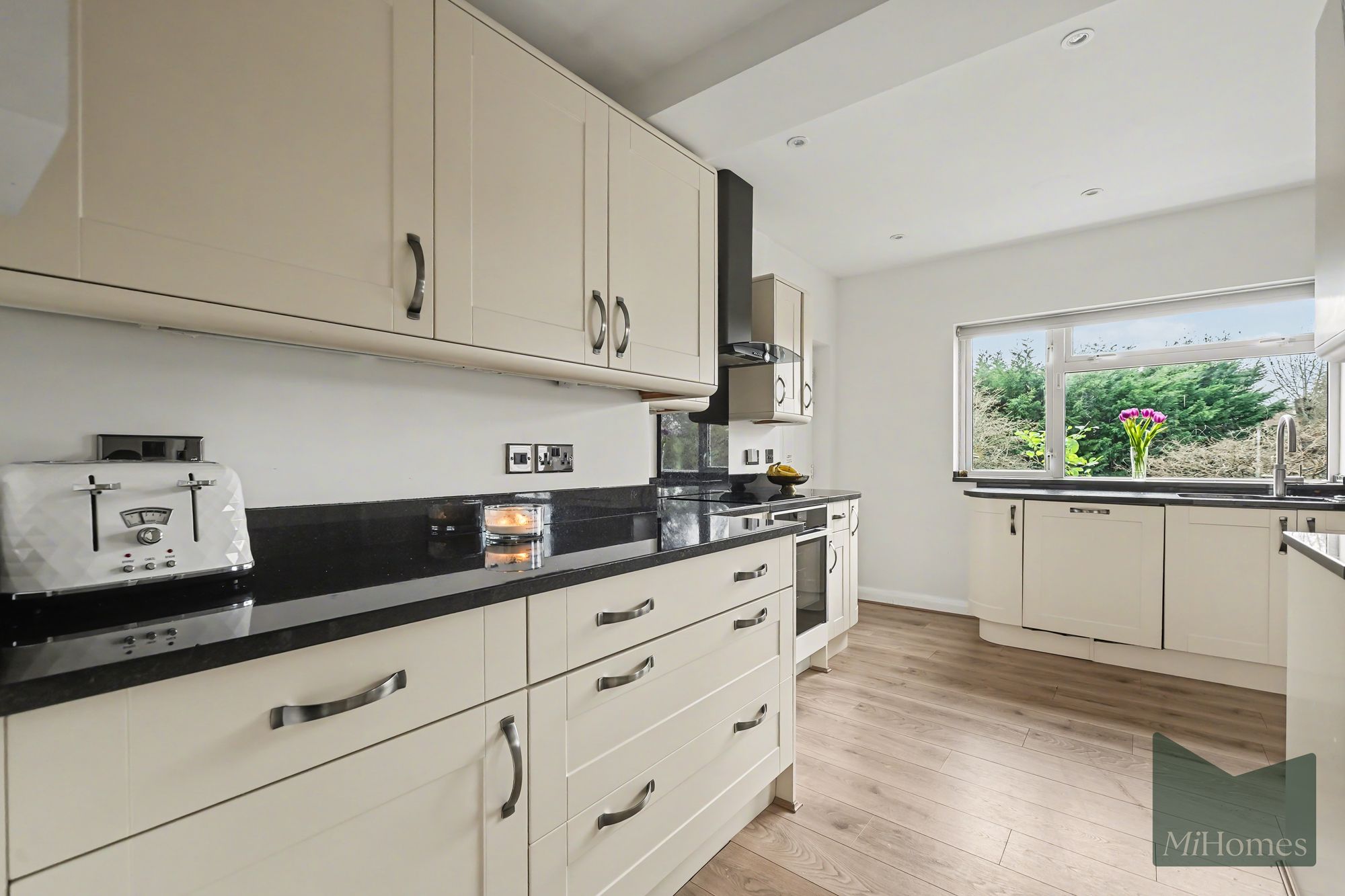 3 bed semi-detached house for sale in Billy Lows Lane, Potters Bar, EN6 - Property Image 12