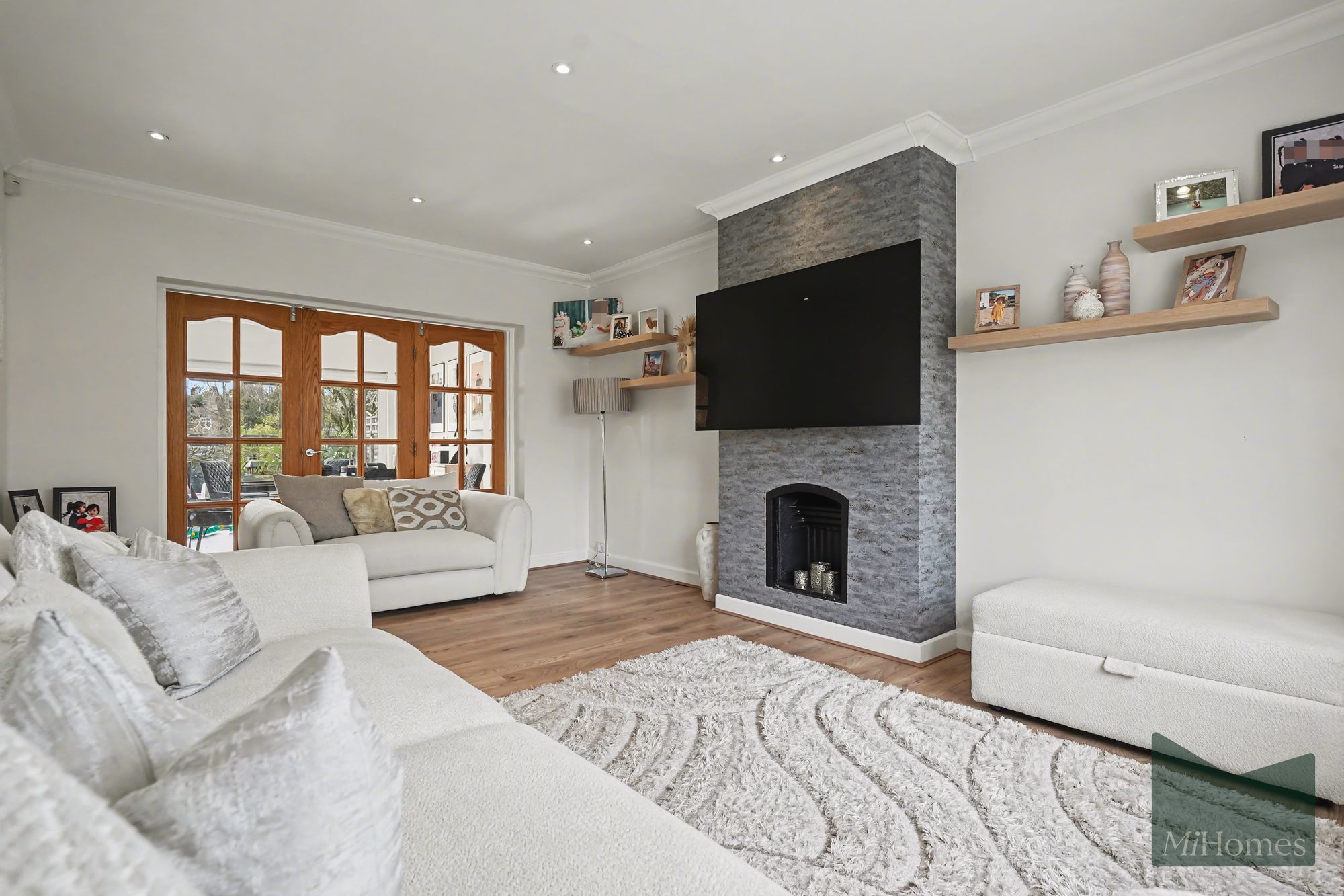 3 bed semi-detached house for sale in Billy Lows Lane, Potters Bar, EN6 - Property Image 5