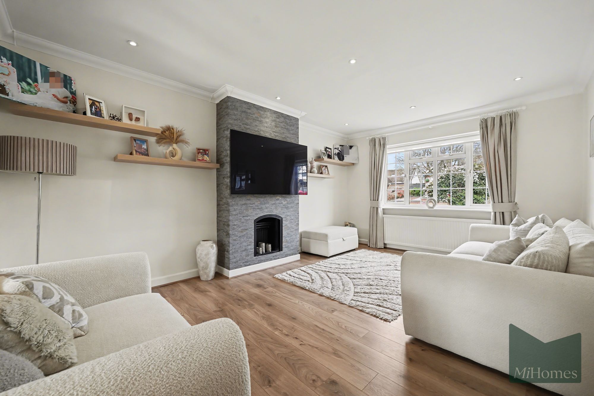 3 bed semi-detached house for sale in Billy Lows Lane, Potters Bar, EN6