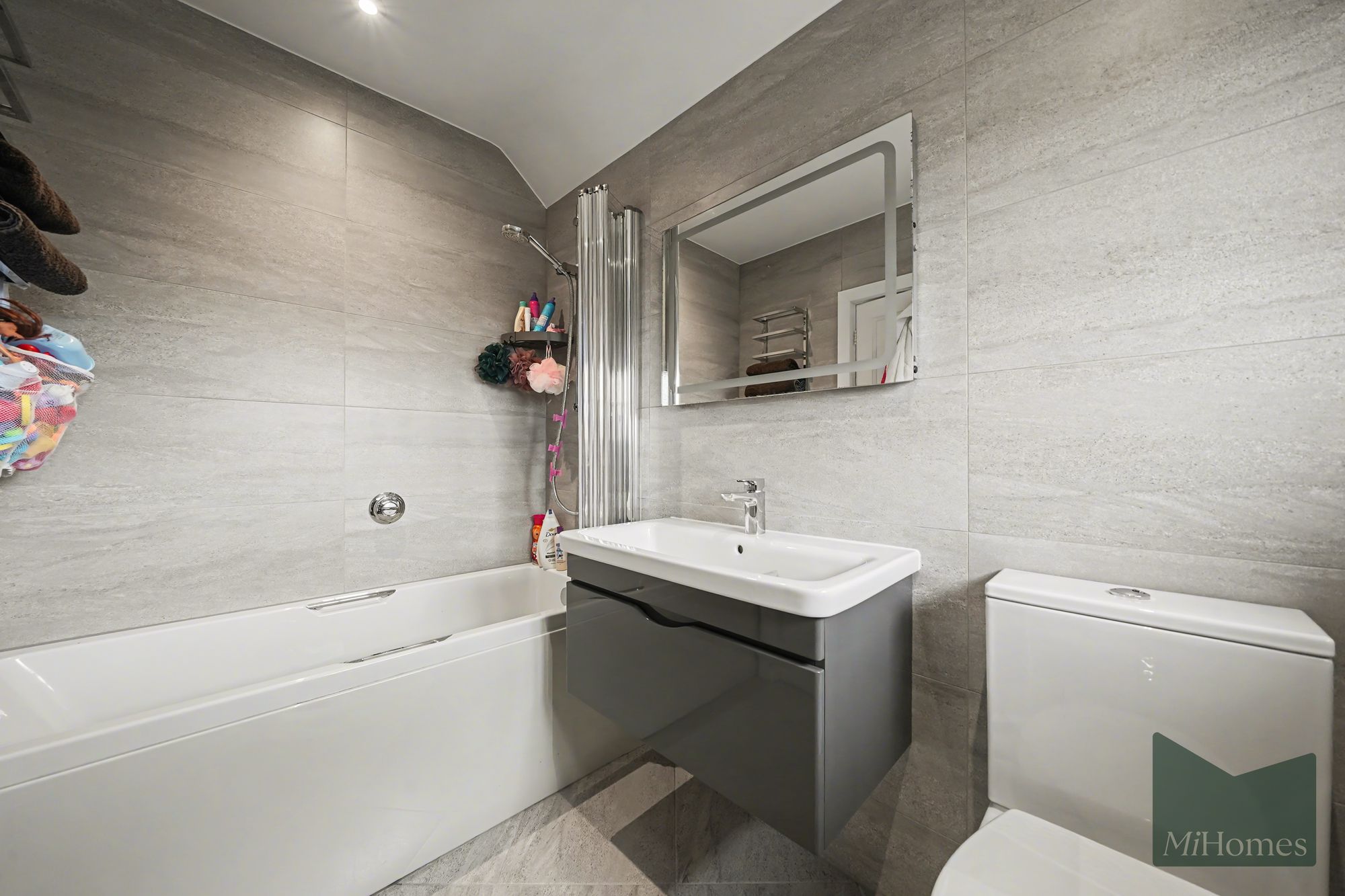3 bed semi-detached house for sale in Billy Lows Lane, Potters Bar, EN6 - Property Image 30