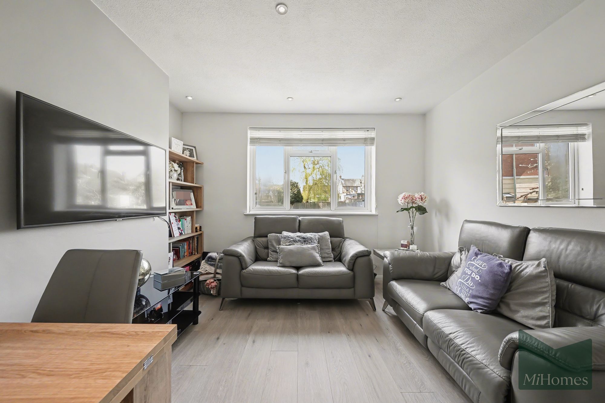 1 bed maisonette for sale in Highview Close, Potters Bar, EN6 - Property Image 6