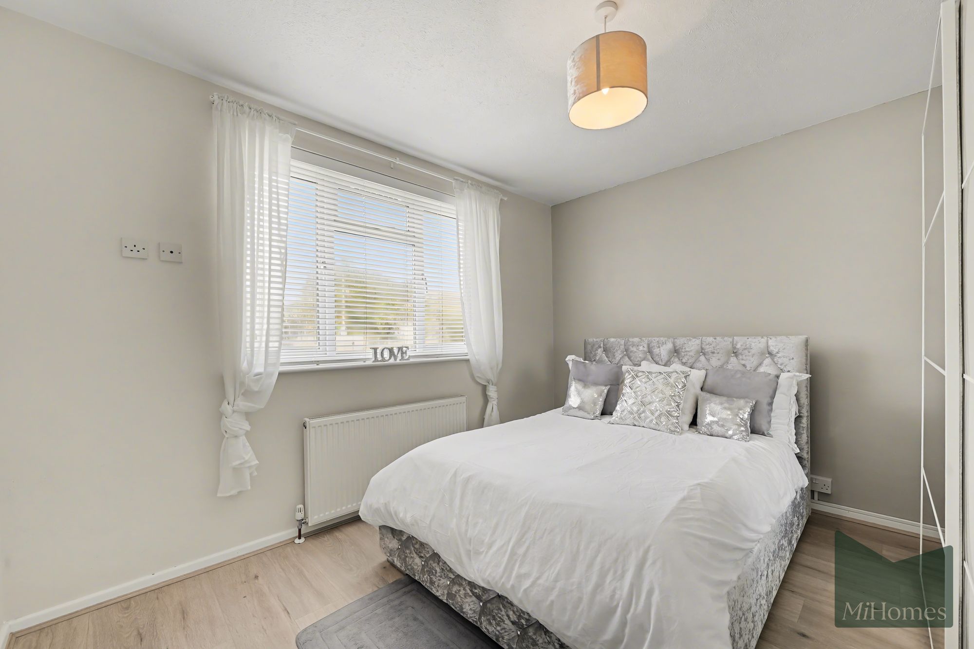 1 bed maisonette for sale in Highview Close, Potters Bar, EN6 - Property Image 9