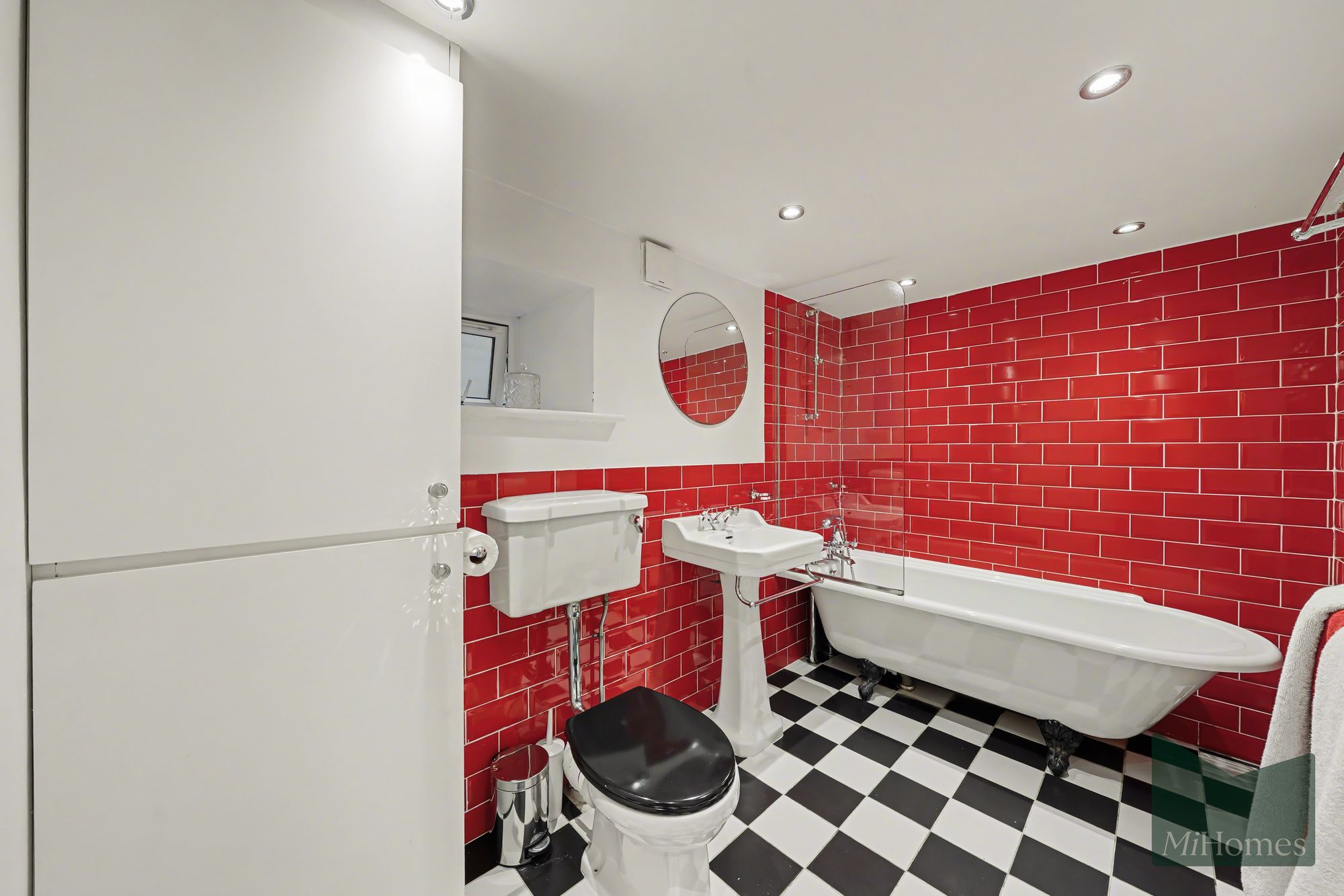 2 bed flat for sale in Highgate High Street, Parkview Mansions Highgate High Street, N6 - Property Image 14