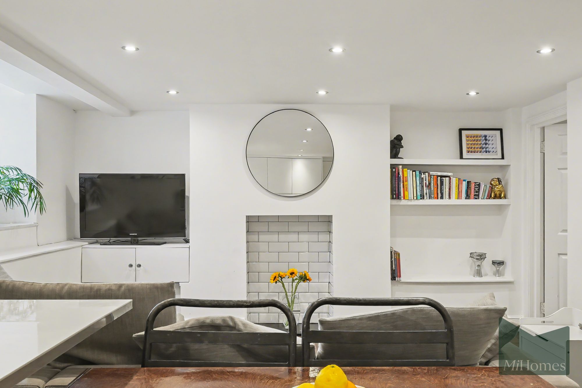 2 bed flat for sale in Highgate High Street, Parkview Mansions Highgate High Street, N6 - Property Image 7