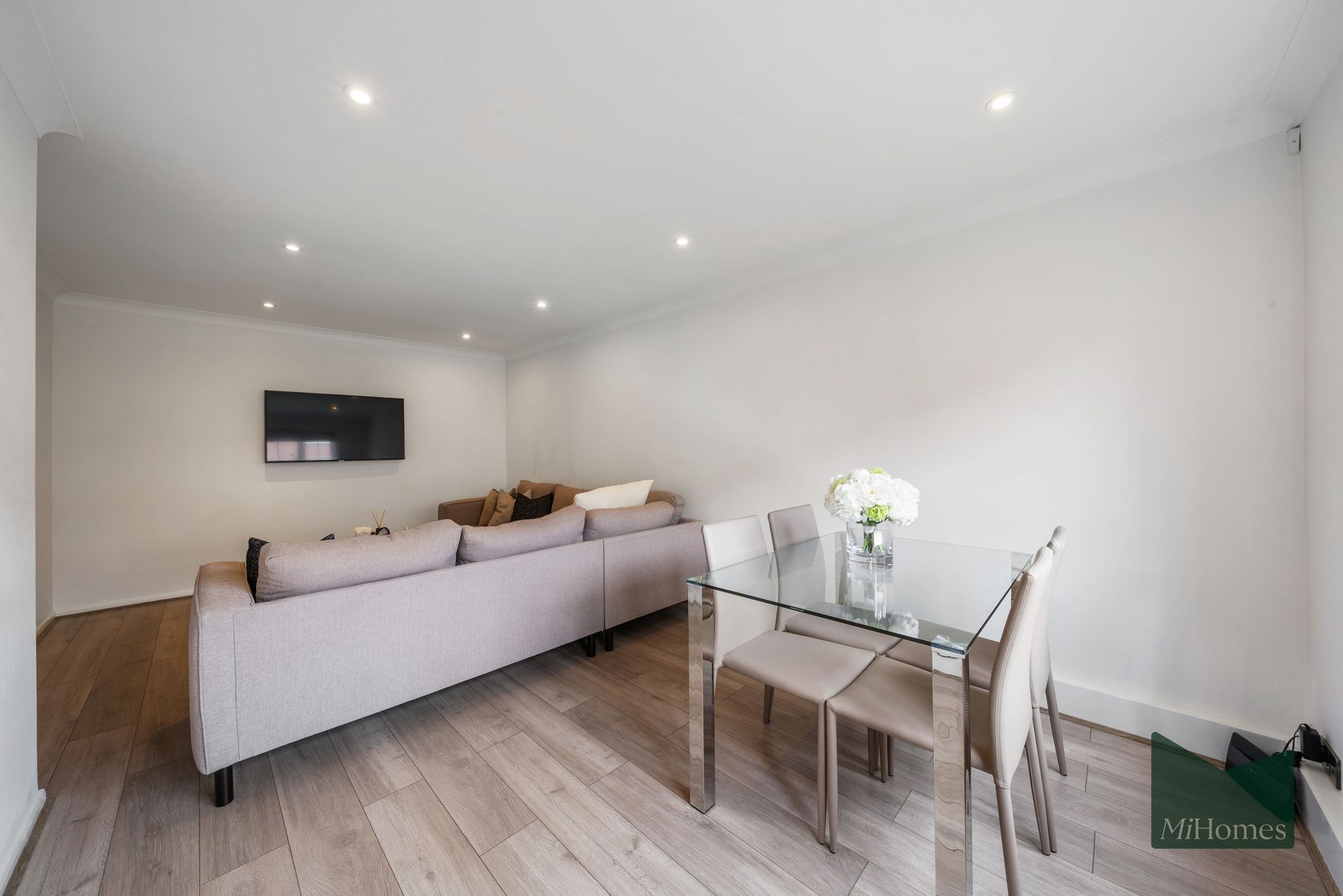 2 bed flat to rent in Waverley Road, Enfield, EN2 - Property Image 9
