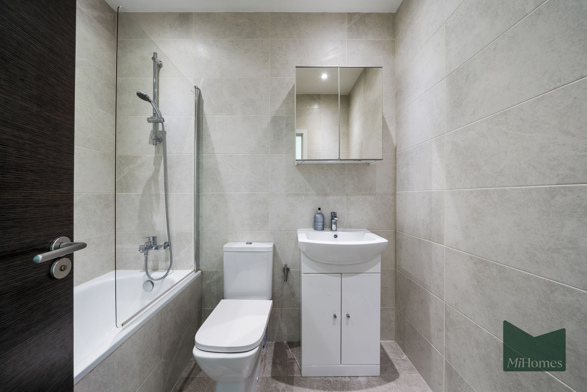 1 bed flat to rent in High Street, Key Point, EN6 - Property Image 2