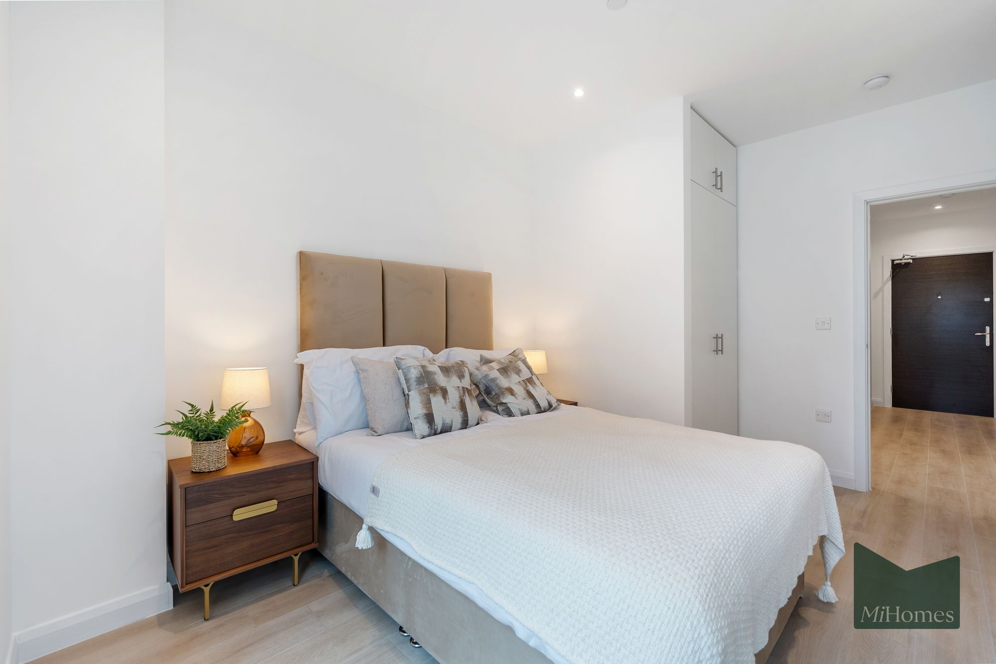1 bed flat to rent in Bath Road, Chesterfield House, SL1  - Property Image 21