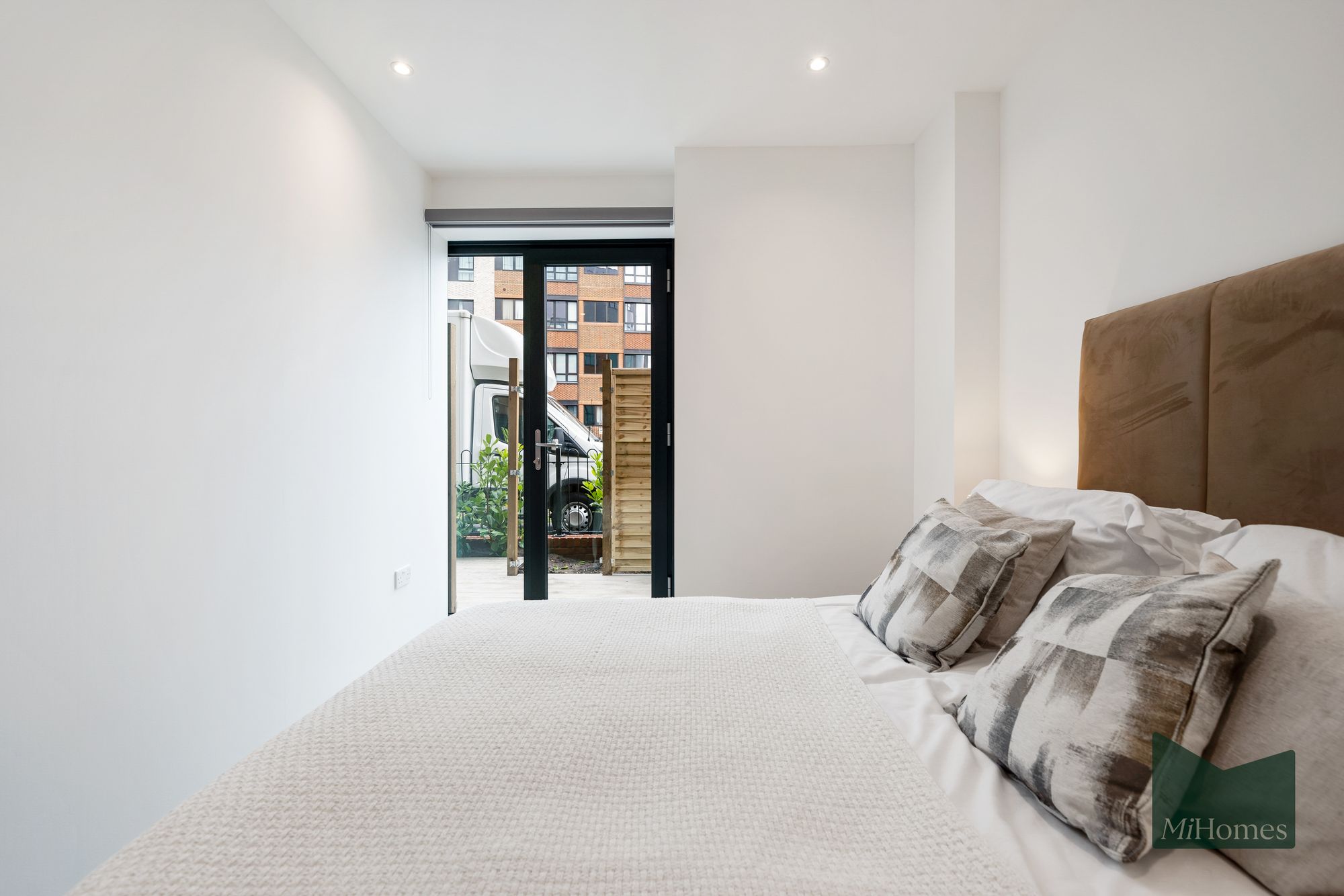 1 bed flat to rent in Bath Road, Chesterfield House, SL1  - Property Image 15