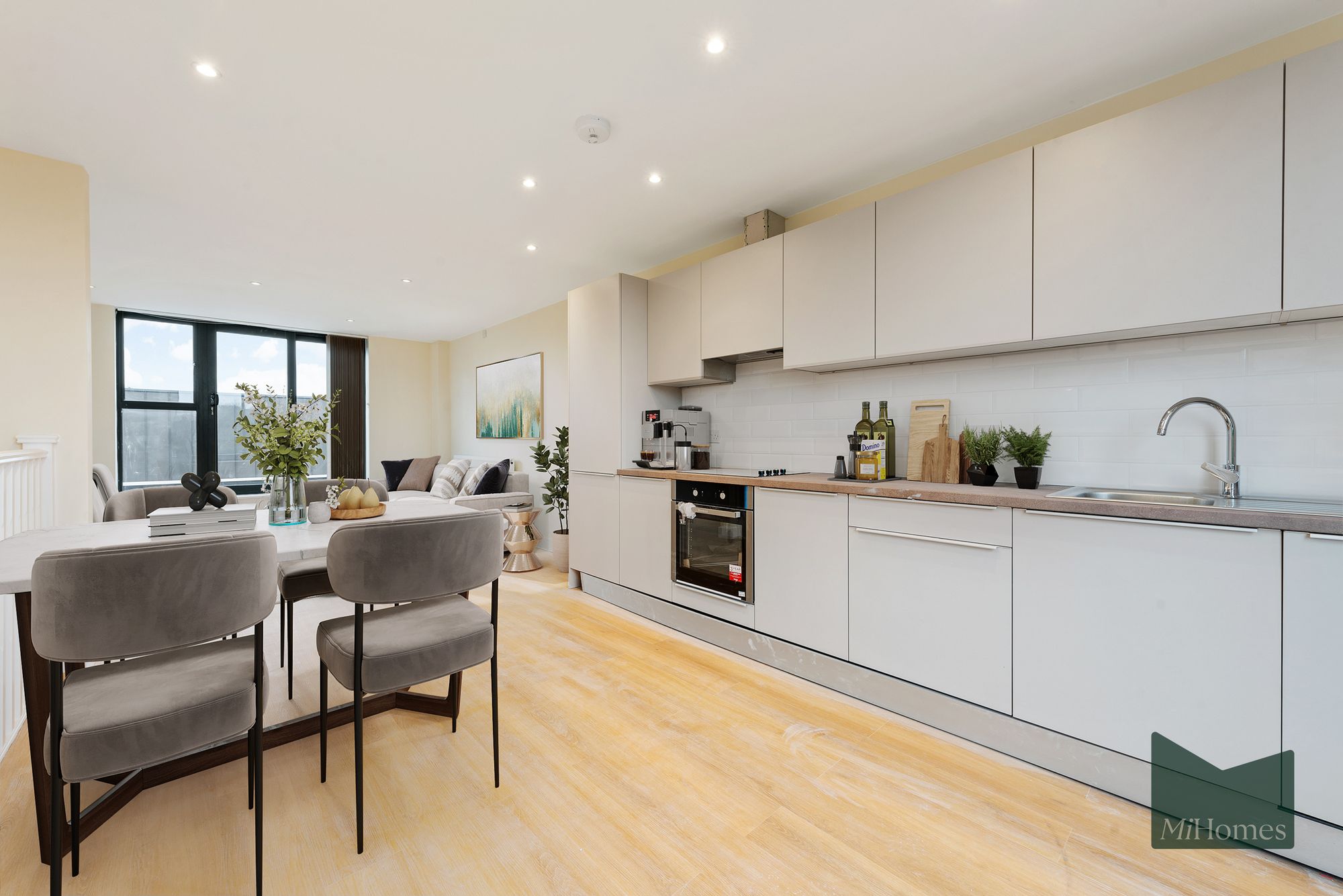 2 bed flat to rent in East Barnet Road, Barnet, EN4