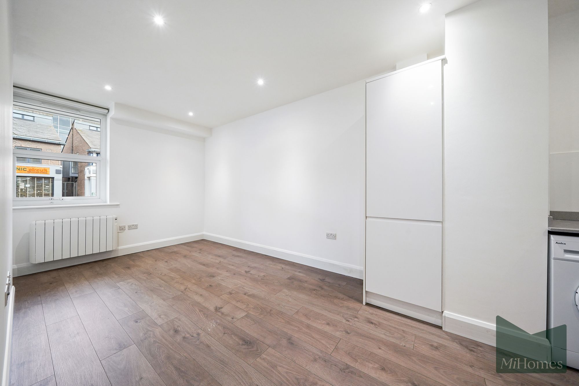 2 bed flat to rent in High Street, Key Point, EN6  - Property Image 5
