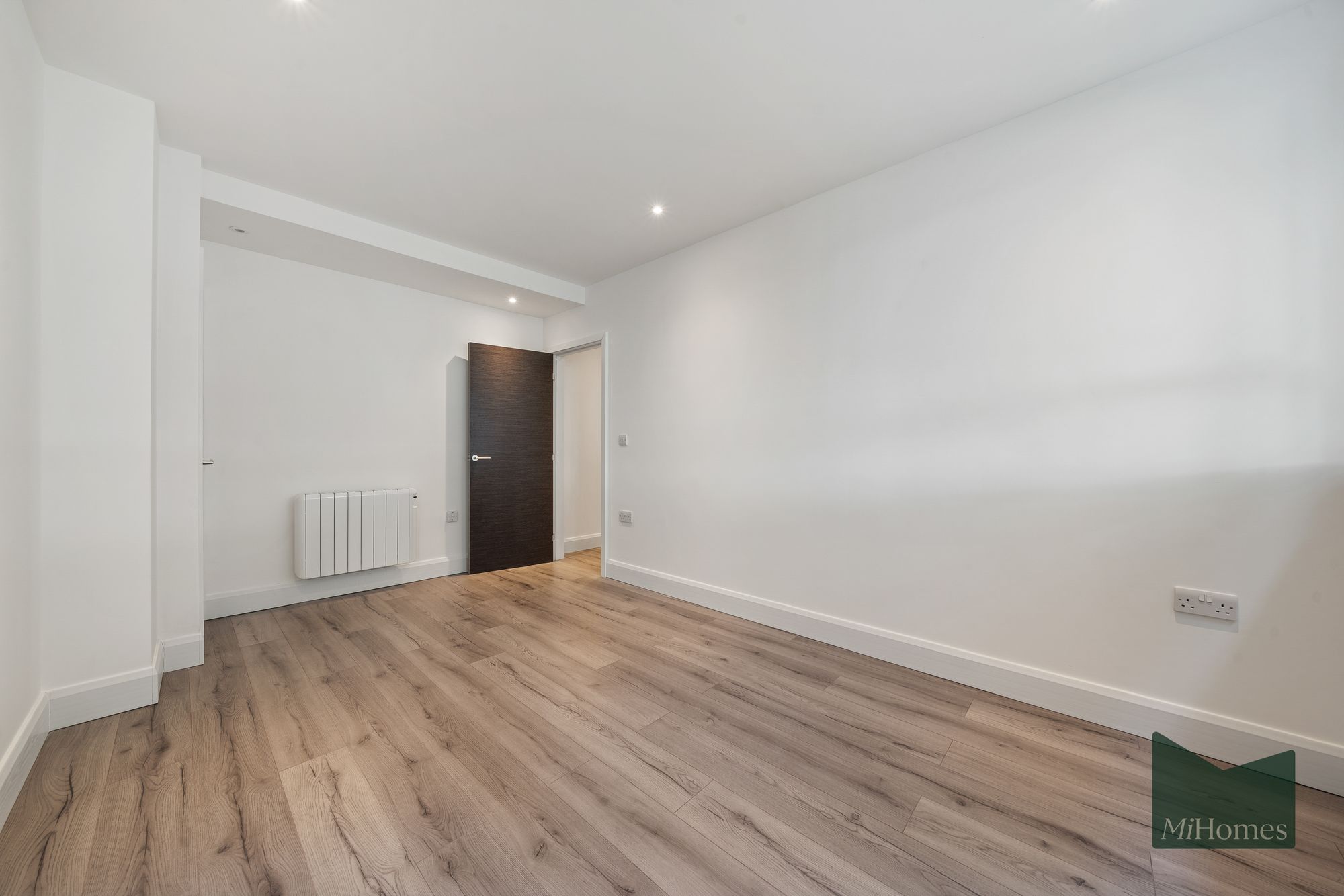 2 bed flat to rent in Newport Road, Link House Newport Road, UB4 - Property Image 7
