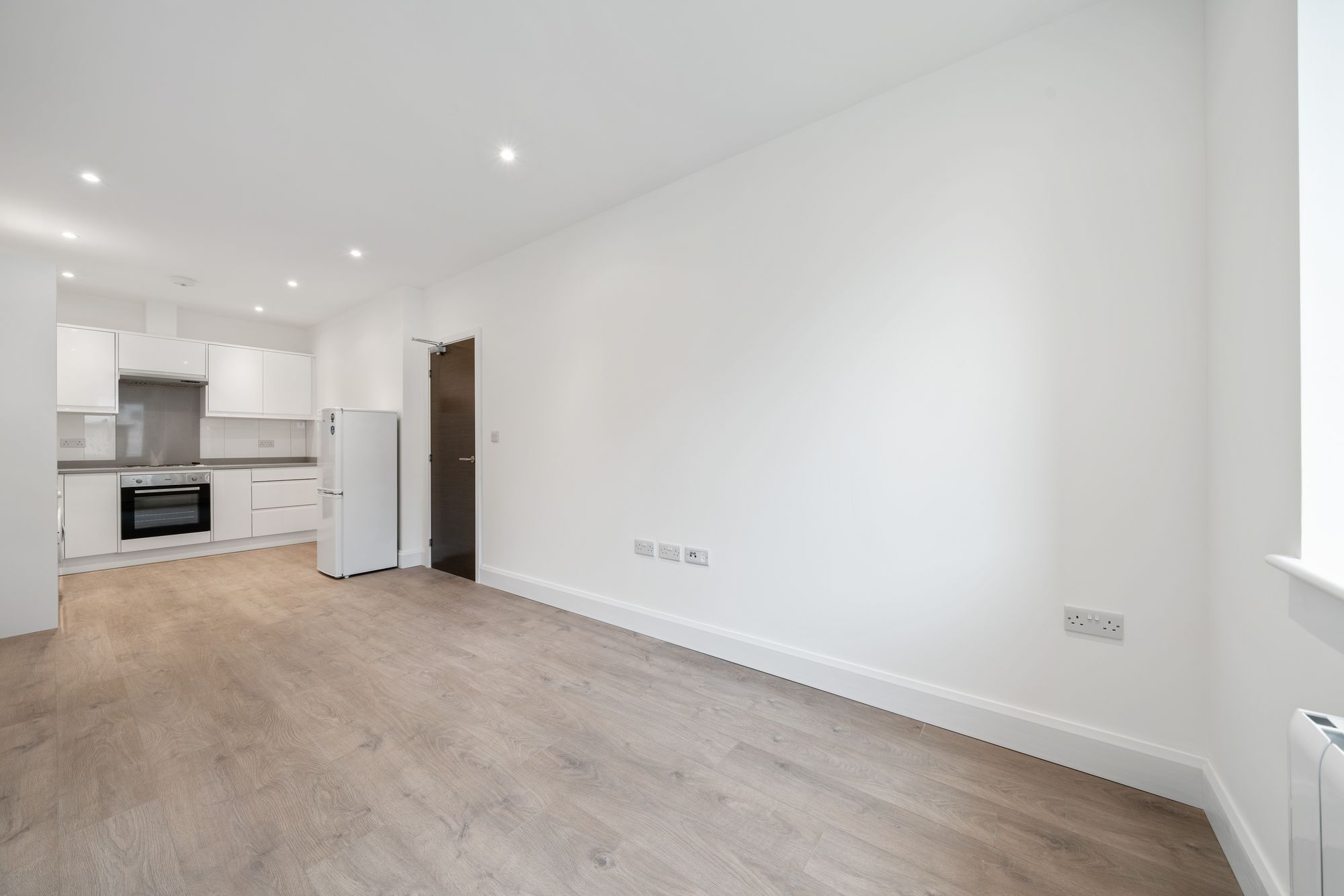 1 bed flat to rent in High Street, Potters Bar, EN6  - Property Image 5