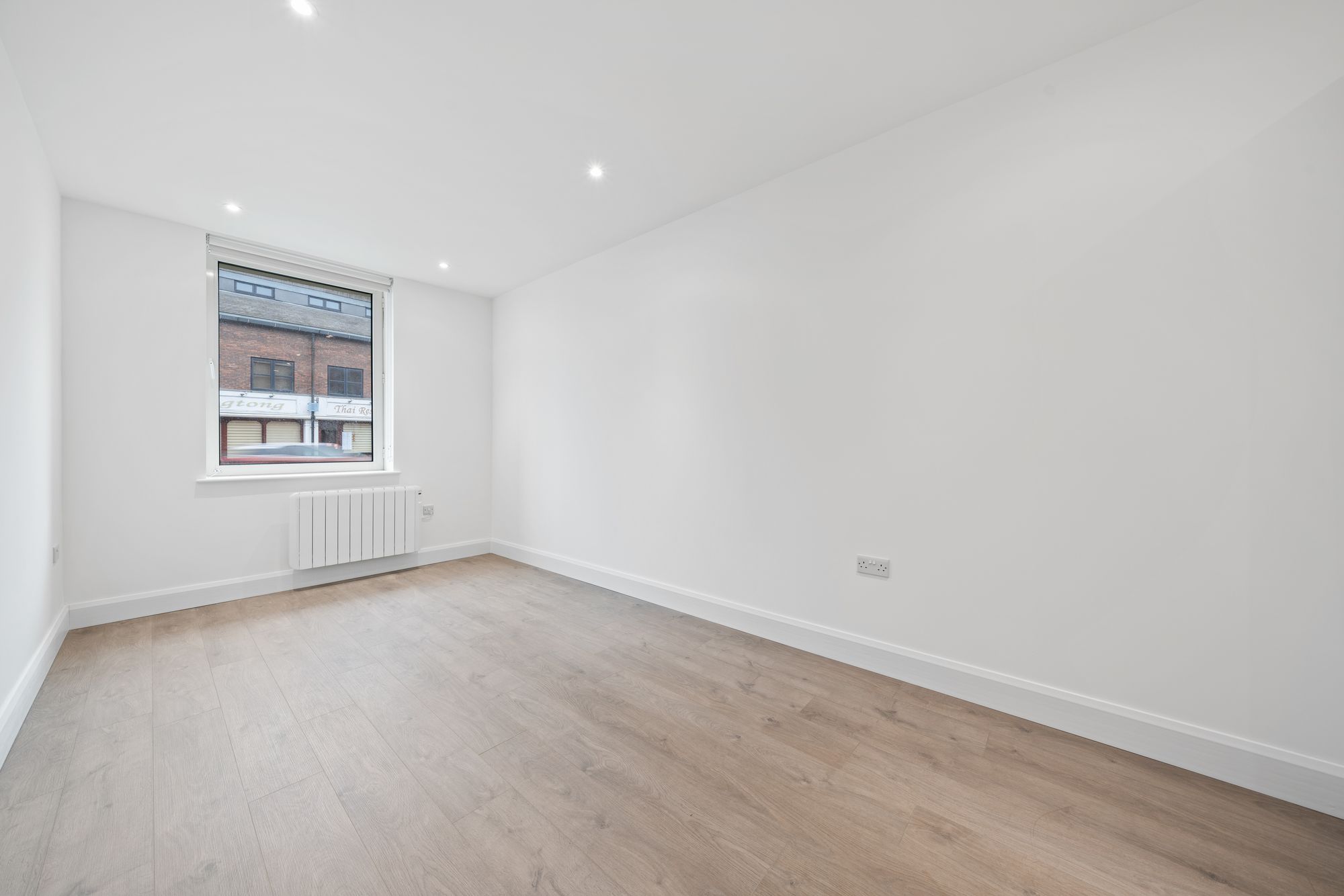 1 bed flat to rent in High Street, Potters Bar, EN6  - Property Image 6
