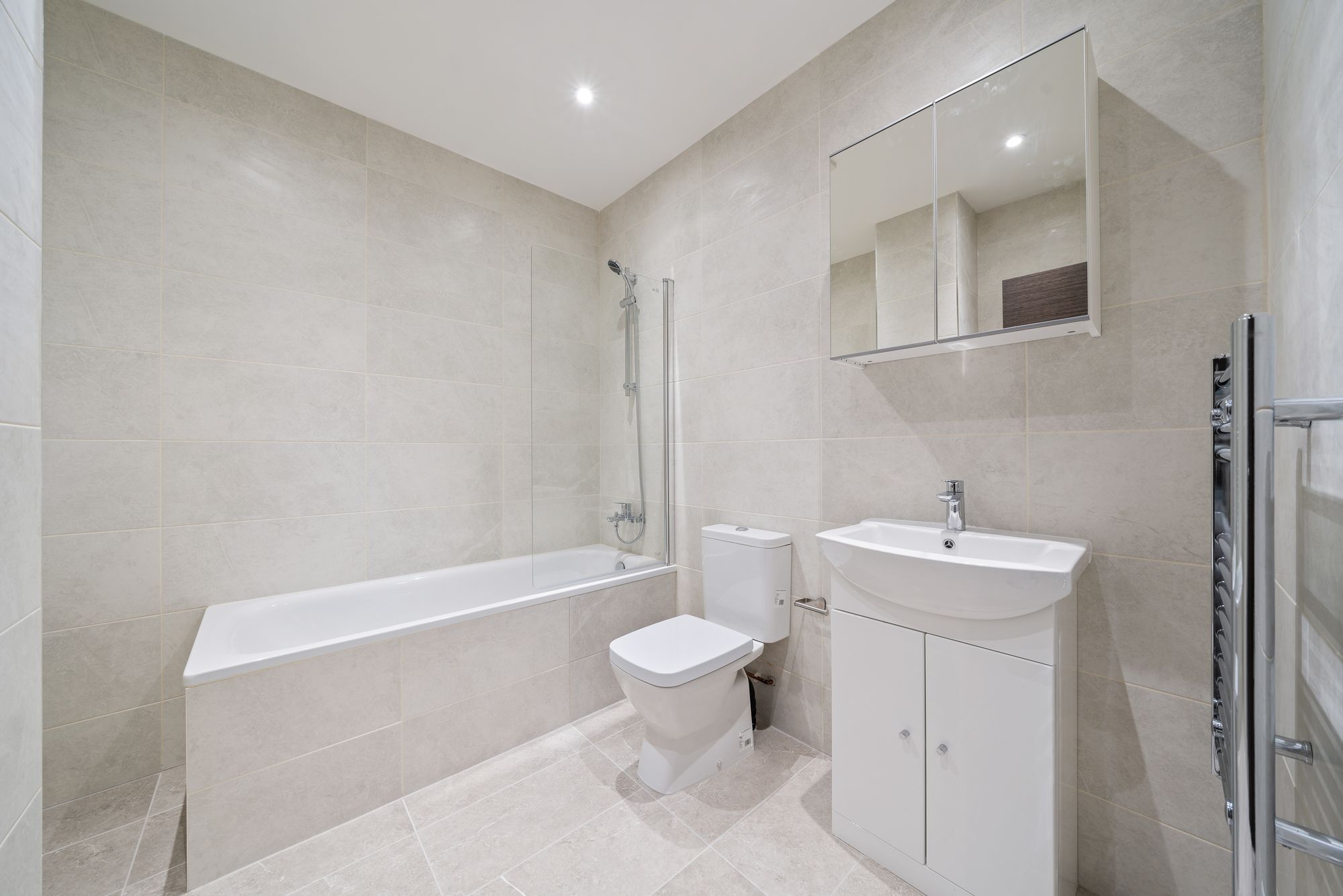 1 bed flat to rent in High Street, Potters Bar, EN6  - Property Image 12