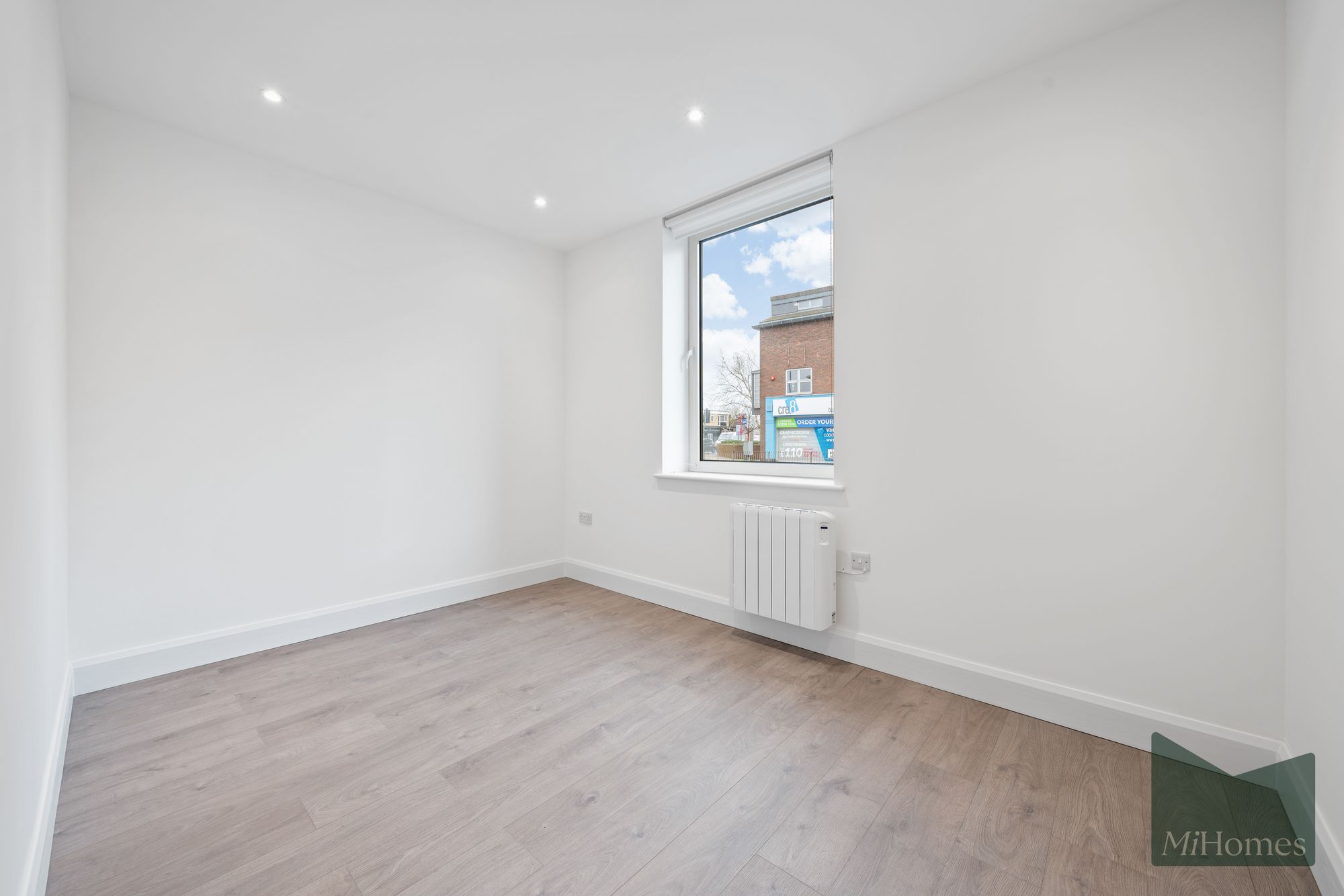 1 bed flat to rent in High Street, Potters Bar, EN6  - Property Image 6