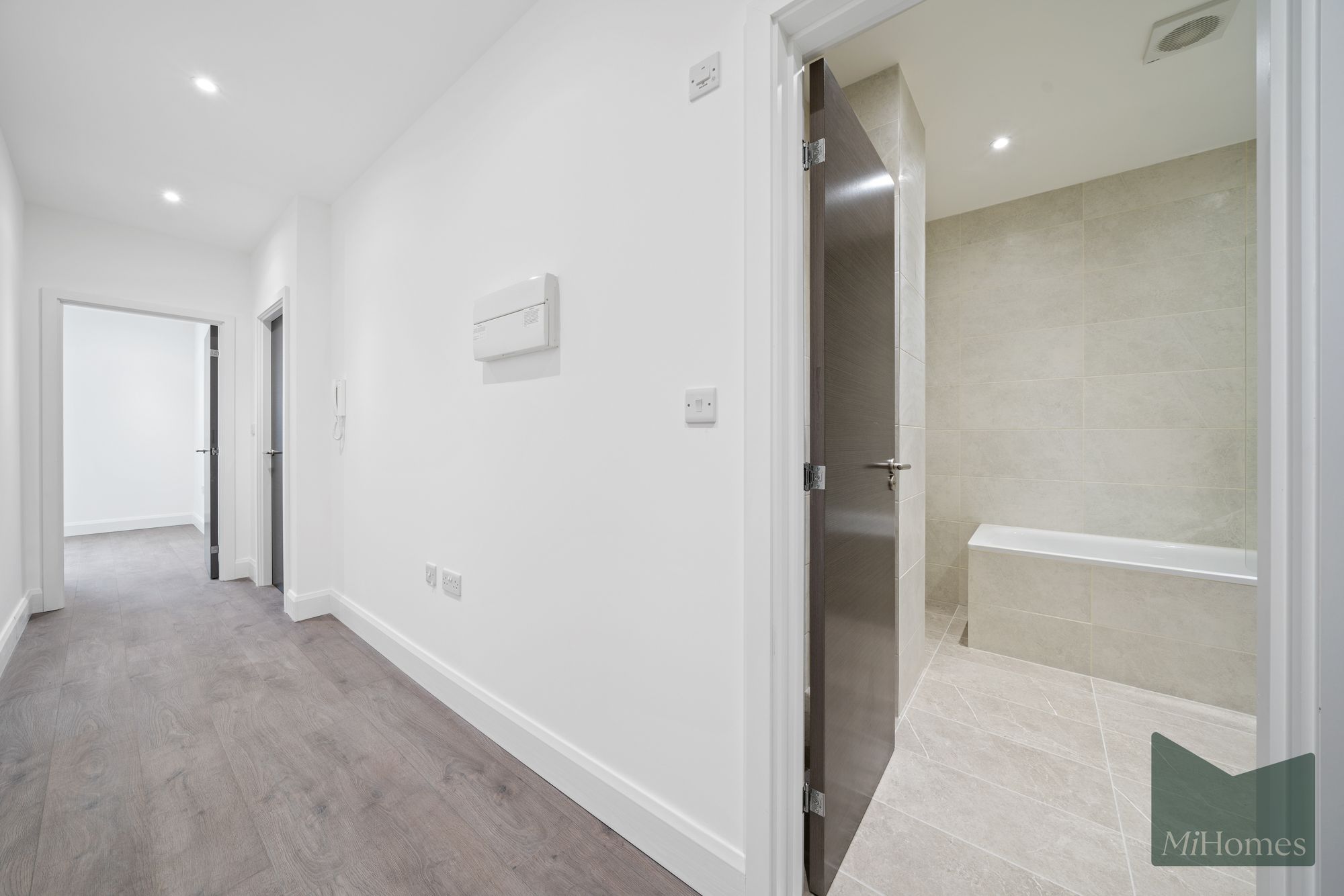 1 bed flat to rent in High Street, Potters Bar, EN6  - Property Image 9