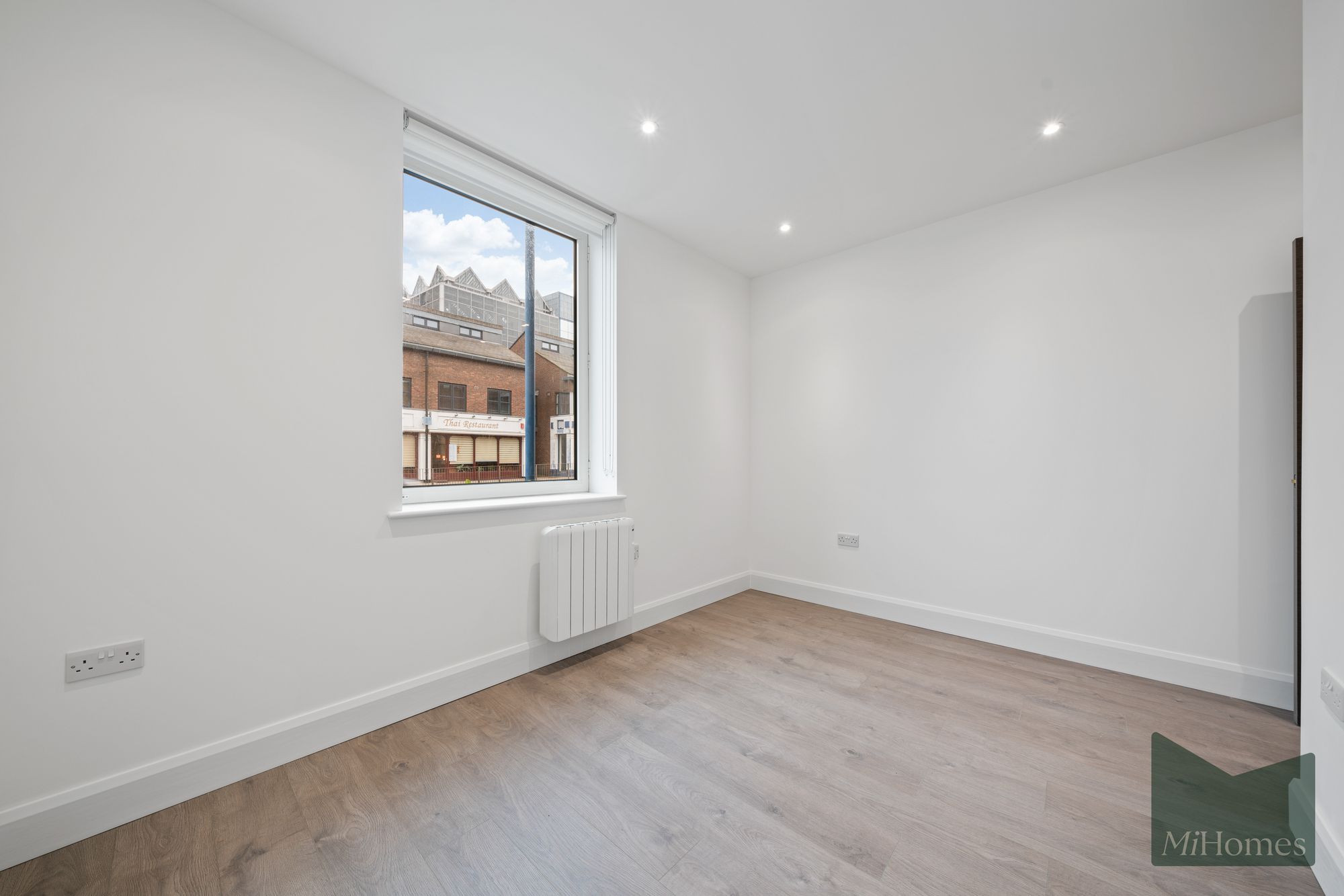 1 bed flat to rent in High Street, Potters Bar, EN6  - Property Image 12