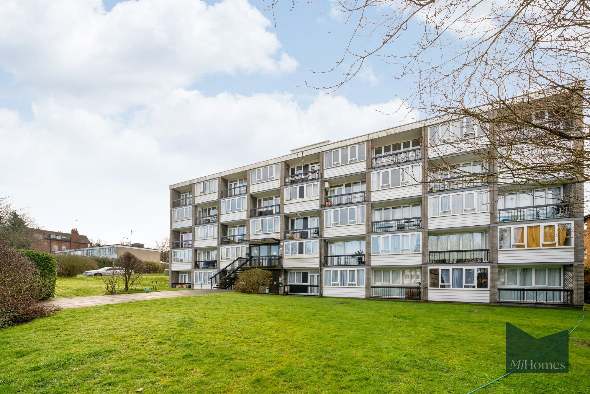 Studio flat for sale in Ashbourne Close, Ashbourne Court Ashbourne Close, N12  - Property Image 12