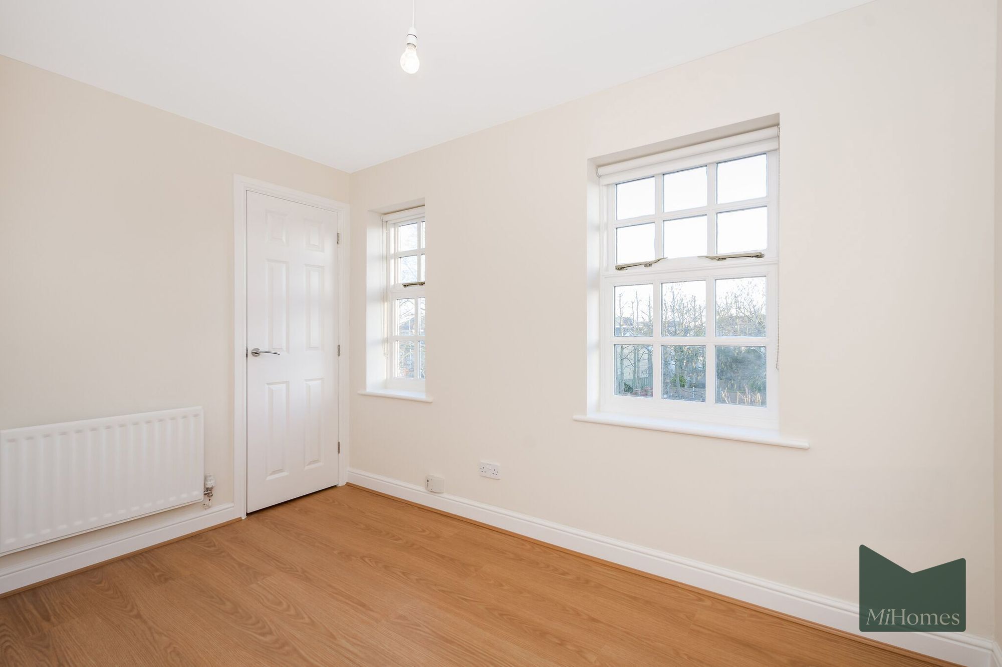 2 bed to rent in Anderson Close, London, N21  - Property Image 5