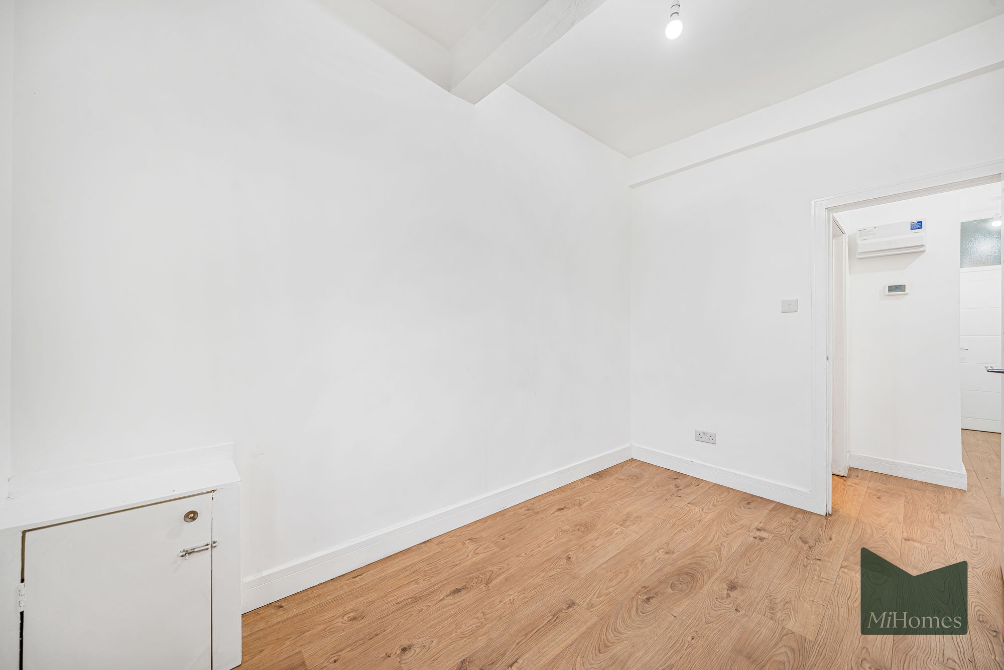 2 bed flat to rent in Turnpike Lane, London, N8 - Property Image 5