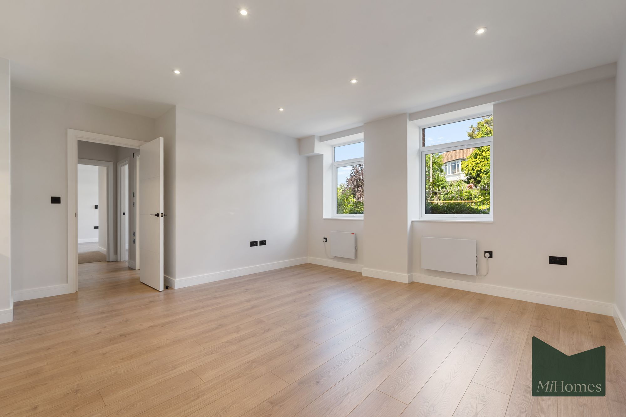 2 bed flat to rent in Lawn Lane, Hemel Hempstead, HP3  - Property Image 4