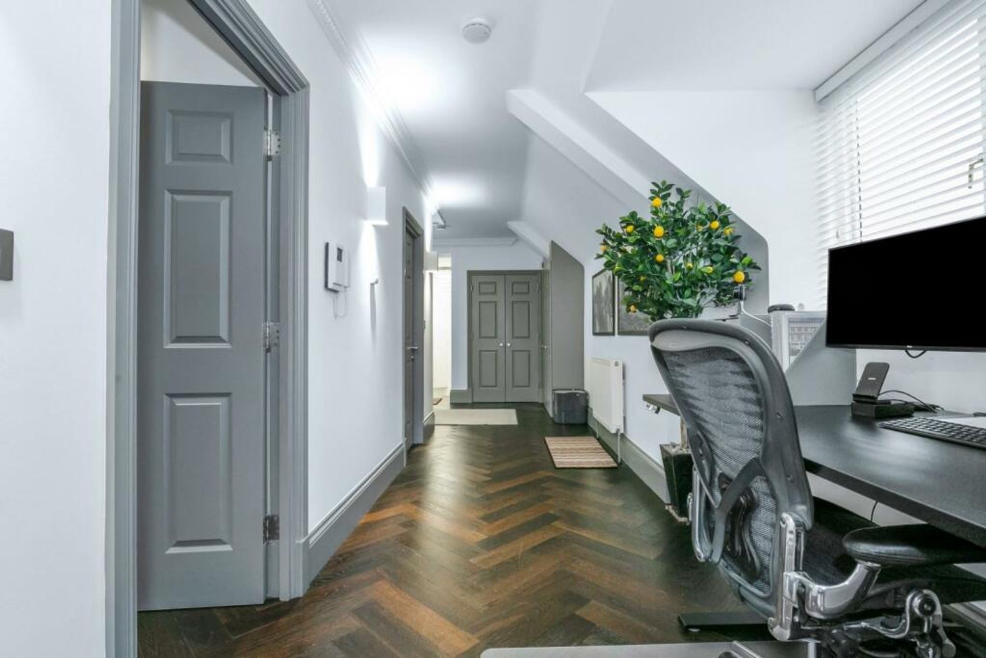 2 bed penthouse to rent in Games Road, Barnet, EN4  - Property Image 10