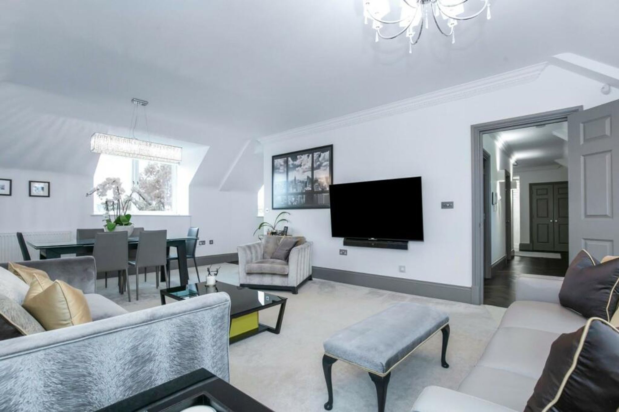 2 bed penthouse to rent in Games Road, Barnet, EN4  - Property Image 5